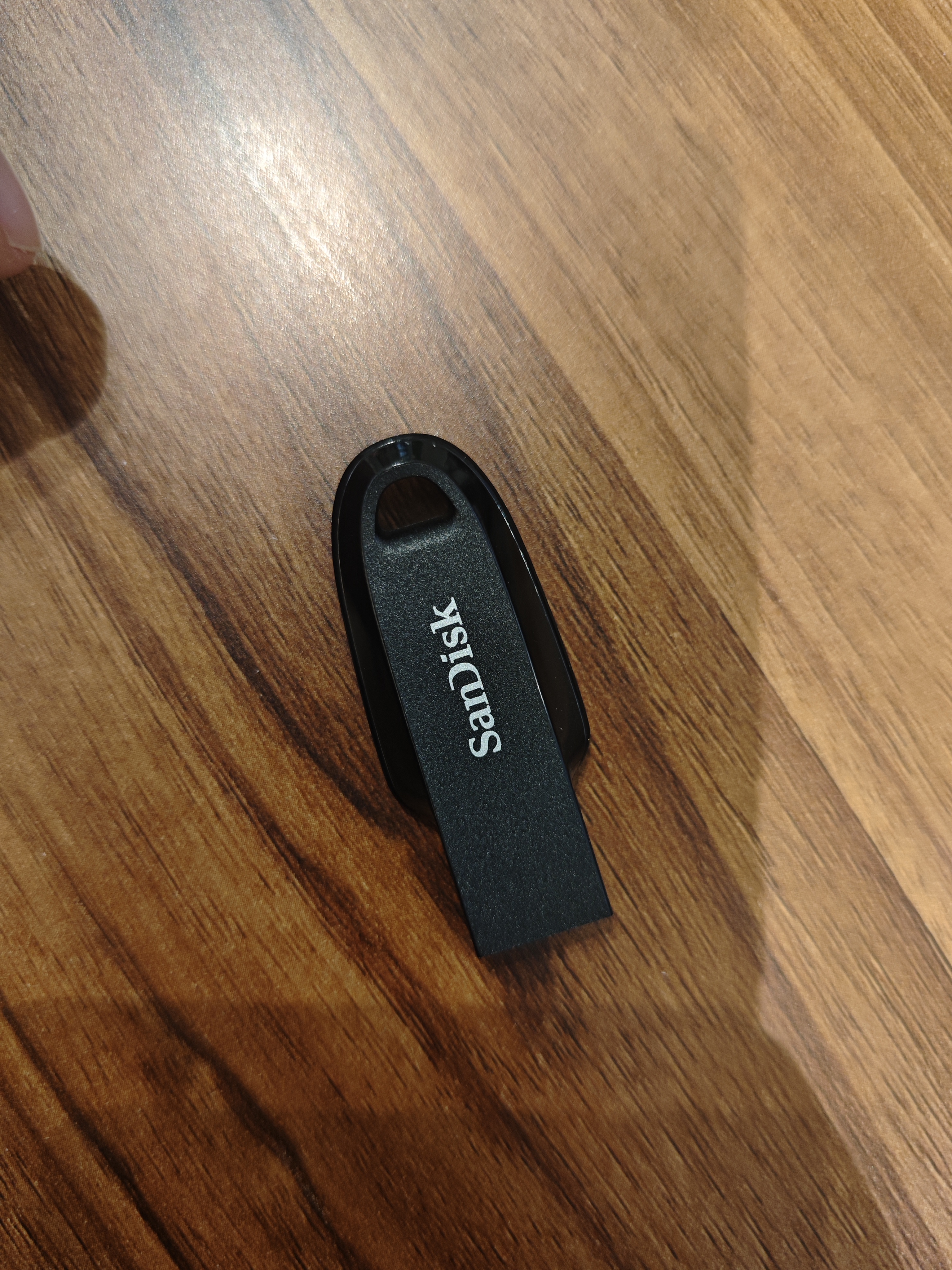 Sandisk闪迪128GB USB3.2 U盘 CZ550黑色 读速100MB/s 安全加密 数据恢复 学习办公电脑车载 高速大容量优盘 实拍图