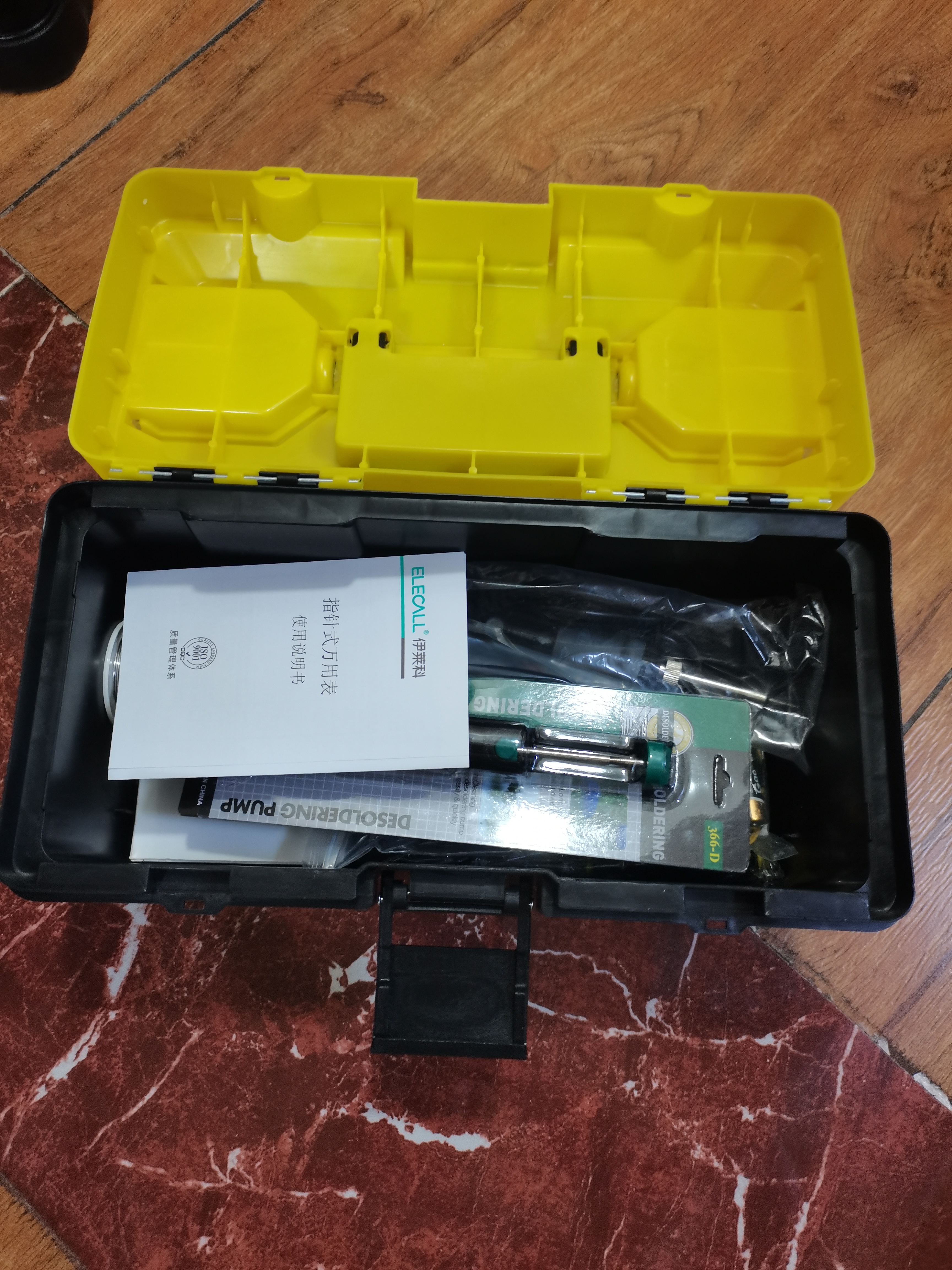 伊莱科（ELECALL）指针式万用表 机械表内磁式多重电路保护高精度 MF47+测电笔+表包 实拍图