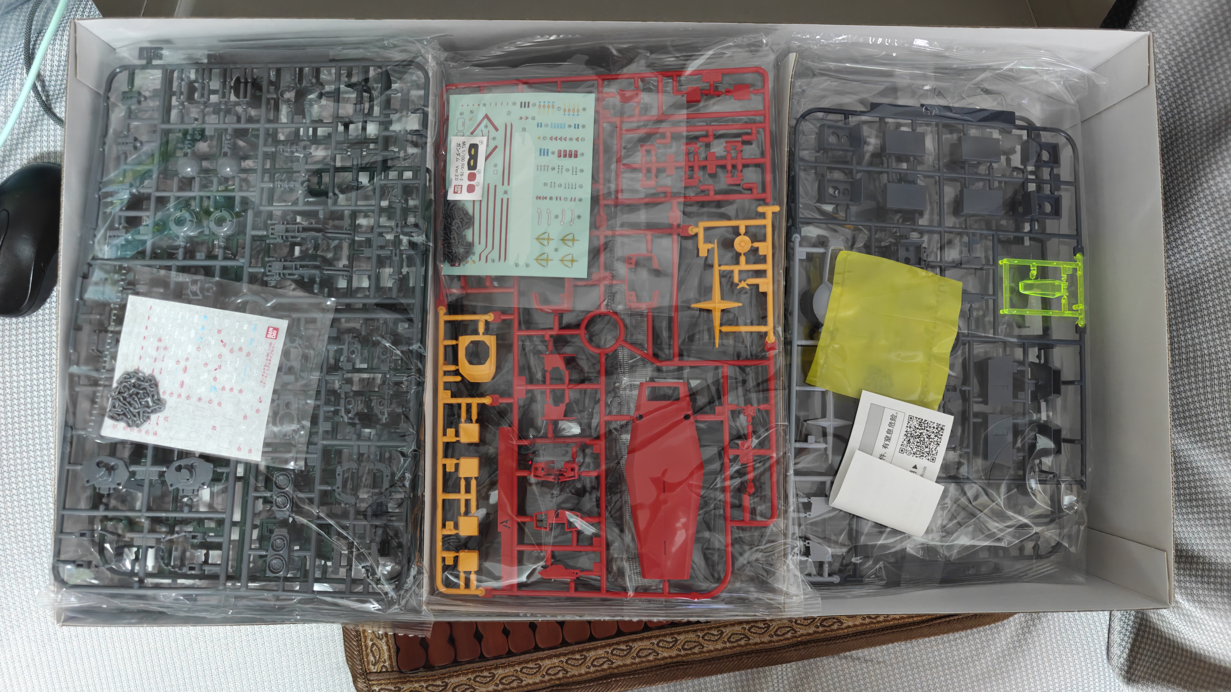 万代（BANDAI）MG 1/100 G装甲战机 模拟配色 Ver拼装模型 实拍图