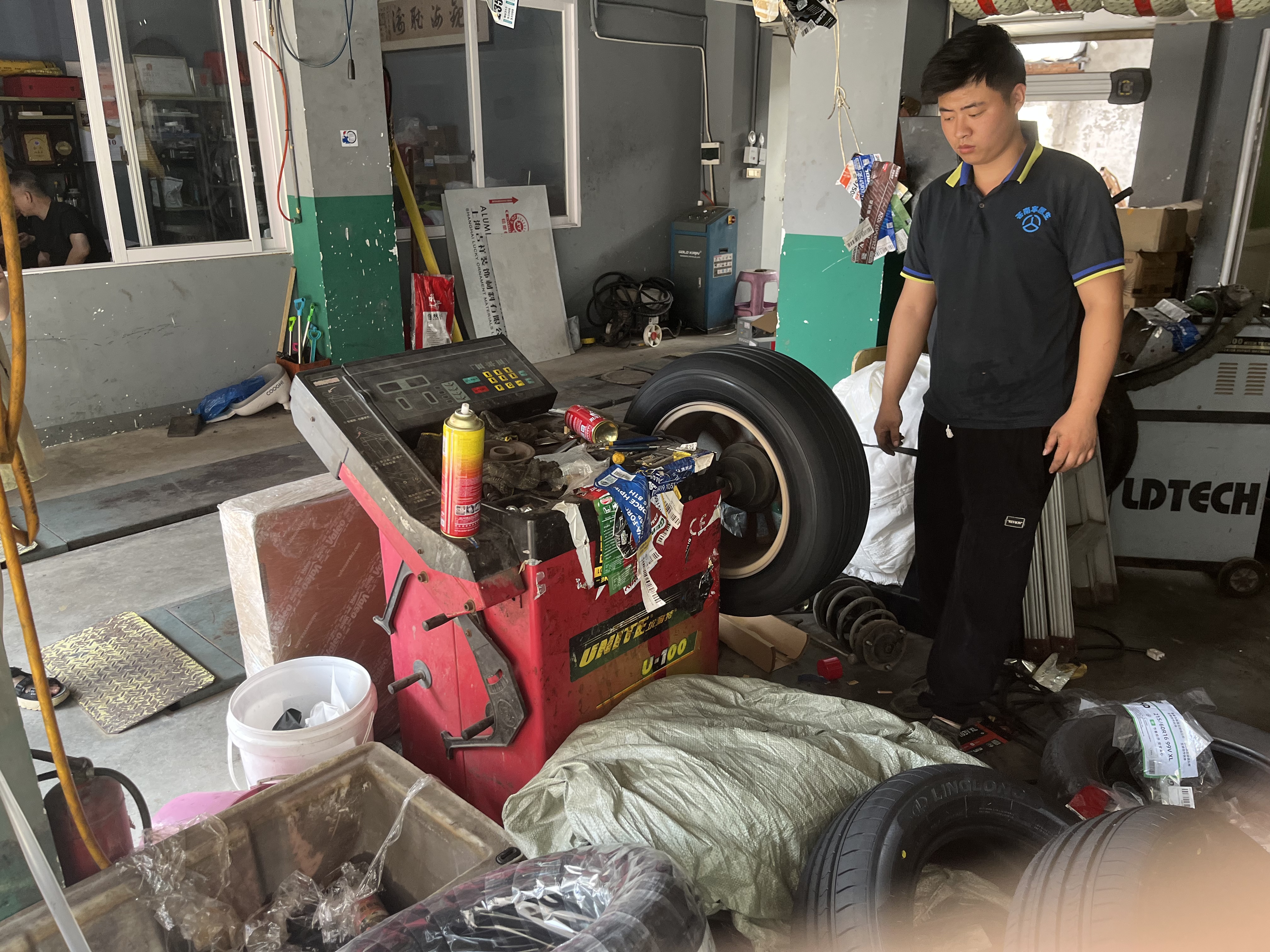 玲珑轮胎汽车轮胎215/60R16 99V XL 玲珑臻选 HD 日产天籁/缤智/帕萨特 实拍图