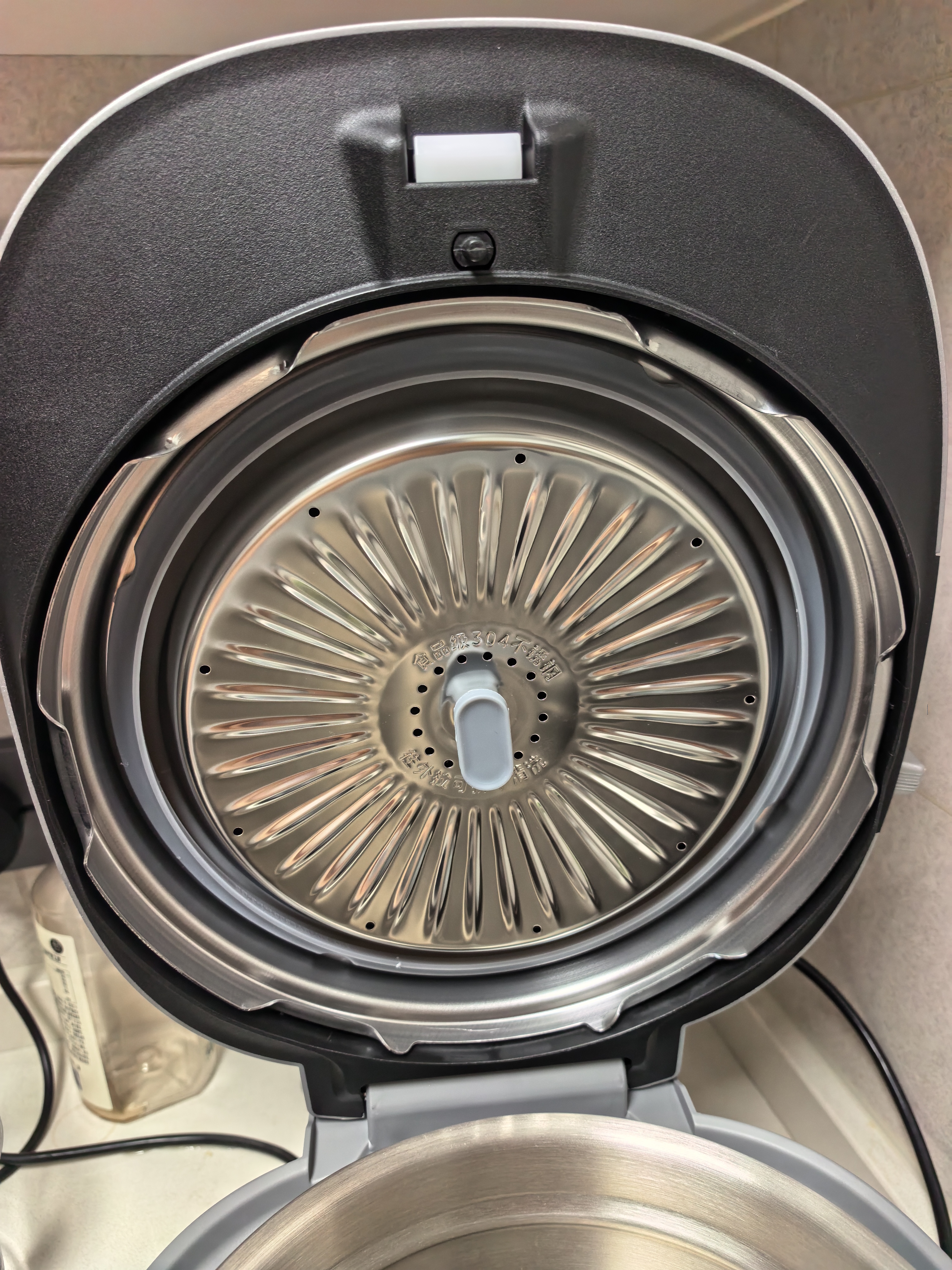 美的（Midea）IH加热大鸭梨AI智能120kPa电压力锅晶钛0涂层高压锅5L多功能新款电饭煲家用4-6人智能预约MY-S6 实拍图