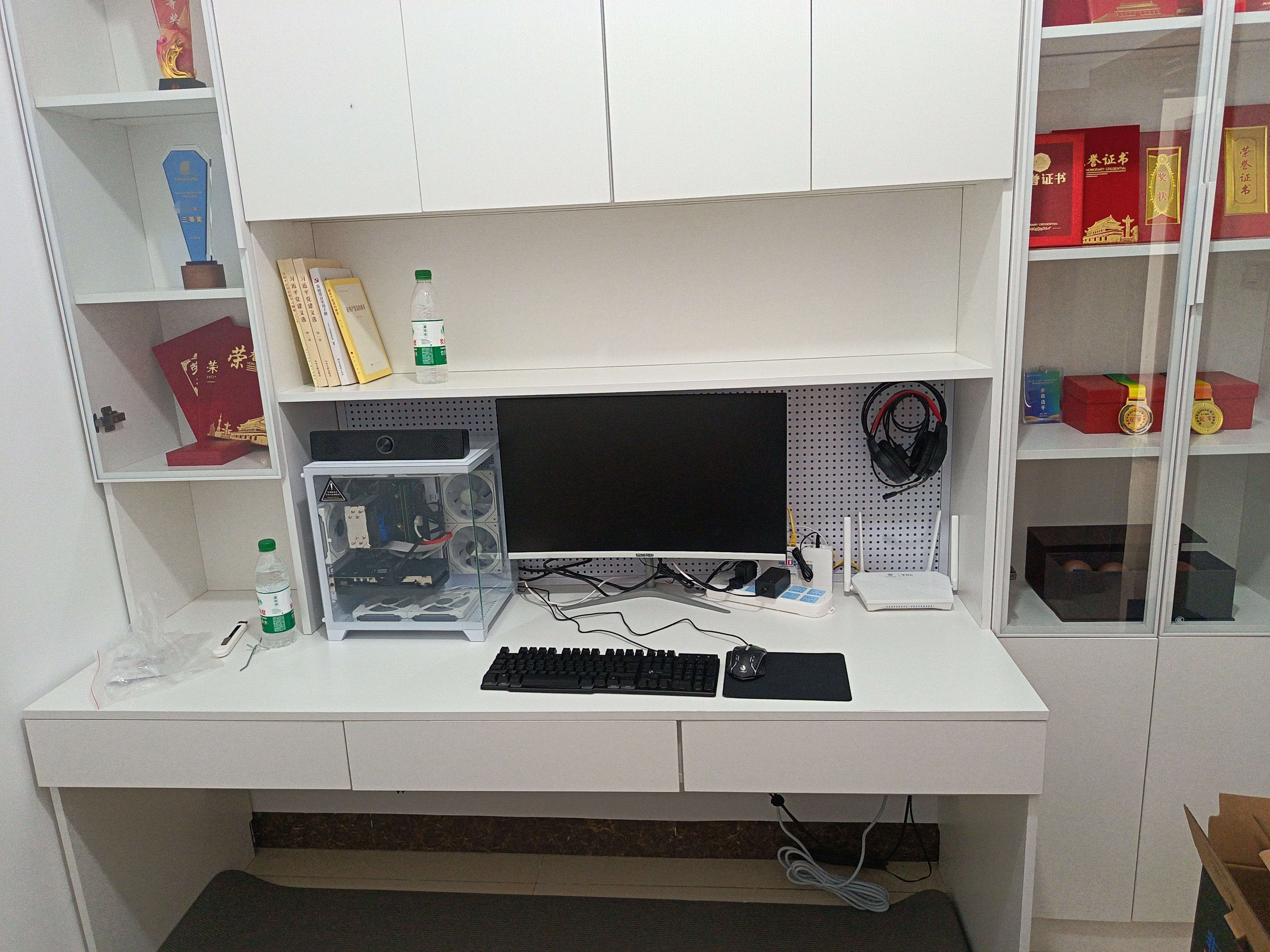 华硕（ASUS）ROG海景房5060全家桶14代酷睿i7台式电脑DIY组装机PBA独显主机直播设计游戏电竞企业大额补贴整机 【机皇】酷睿i7版丨4050独显丨32G+1.5T 主机+27英寸高刷显示器 实拍图