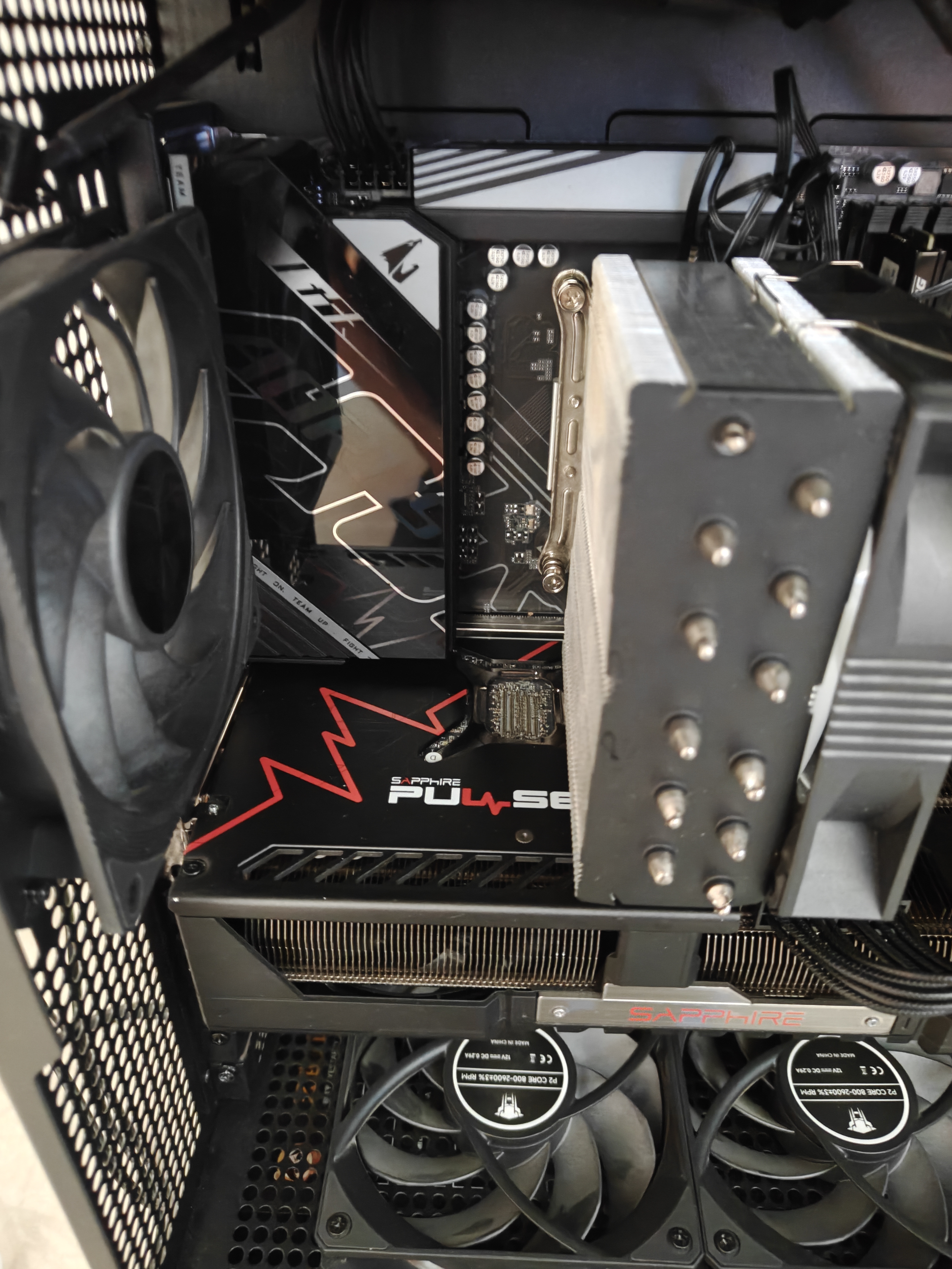 技嘉（GIGABYTE）电竞雕B850M AORUS PRO WIFI7 DDR5主板支持AMDAM5/9700X/9800X3D 实拍图