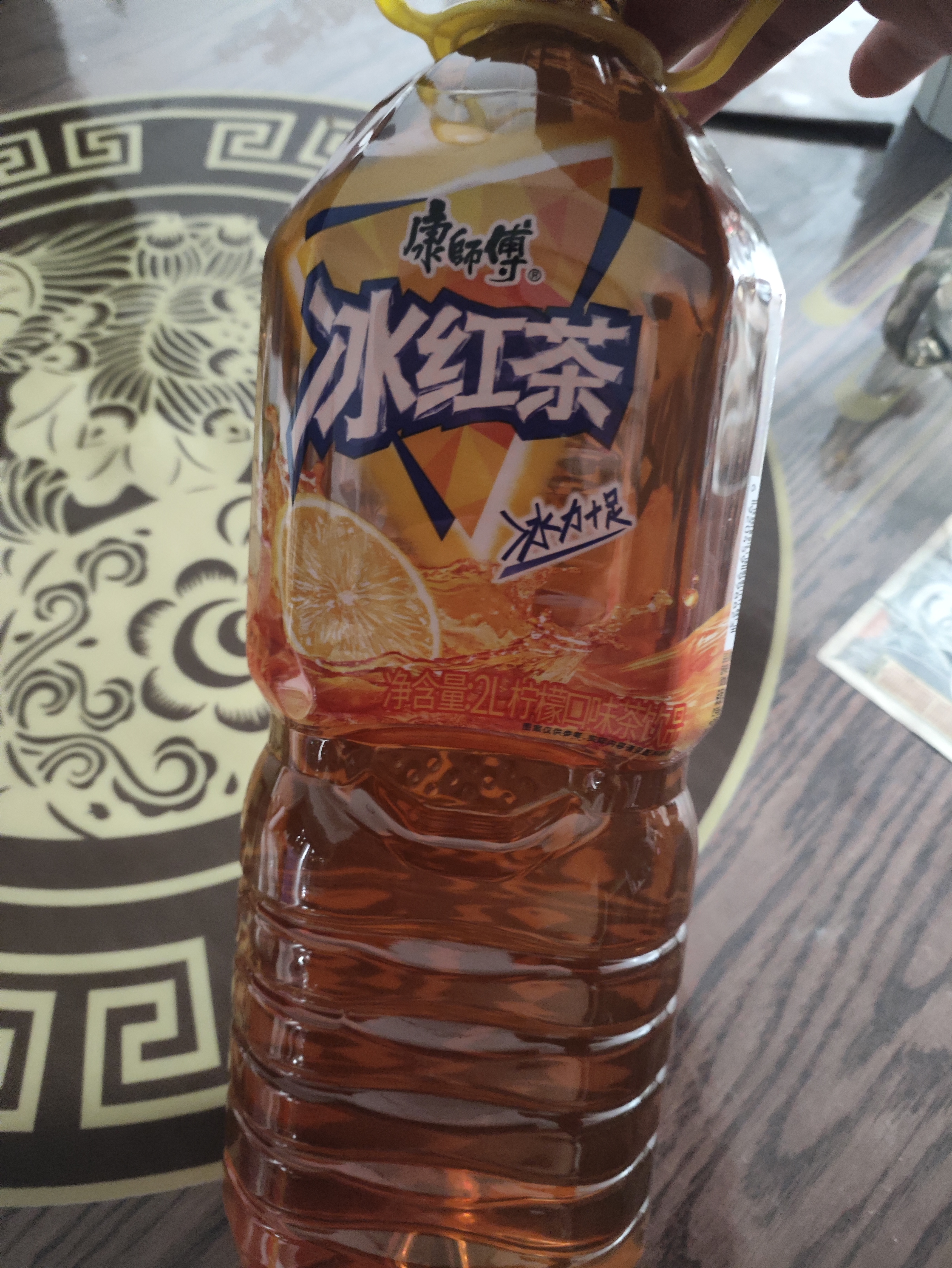 康师傅 冰红茶2L*6瓶 柠檬红茶饮料饮品大瓶聚餐装整箱 热门商品 实拍图