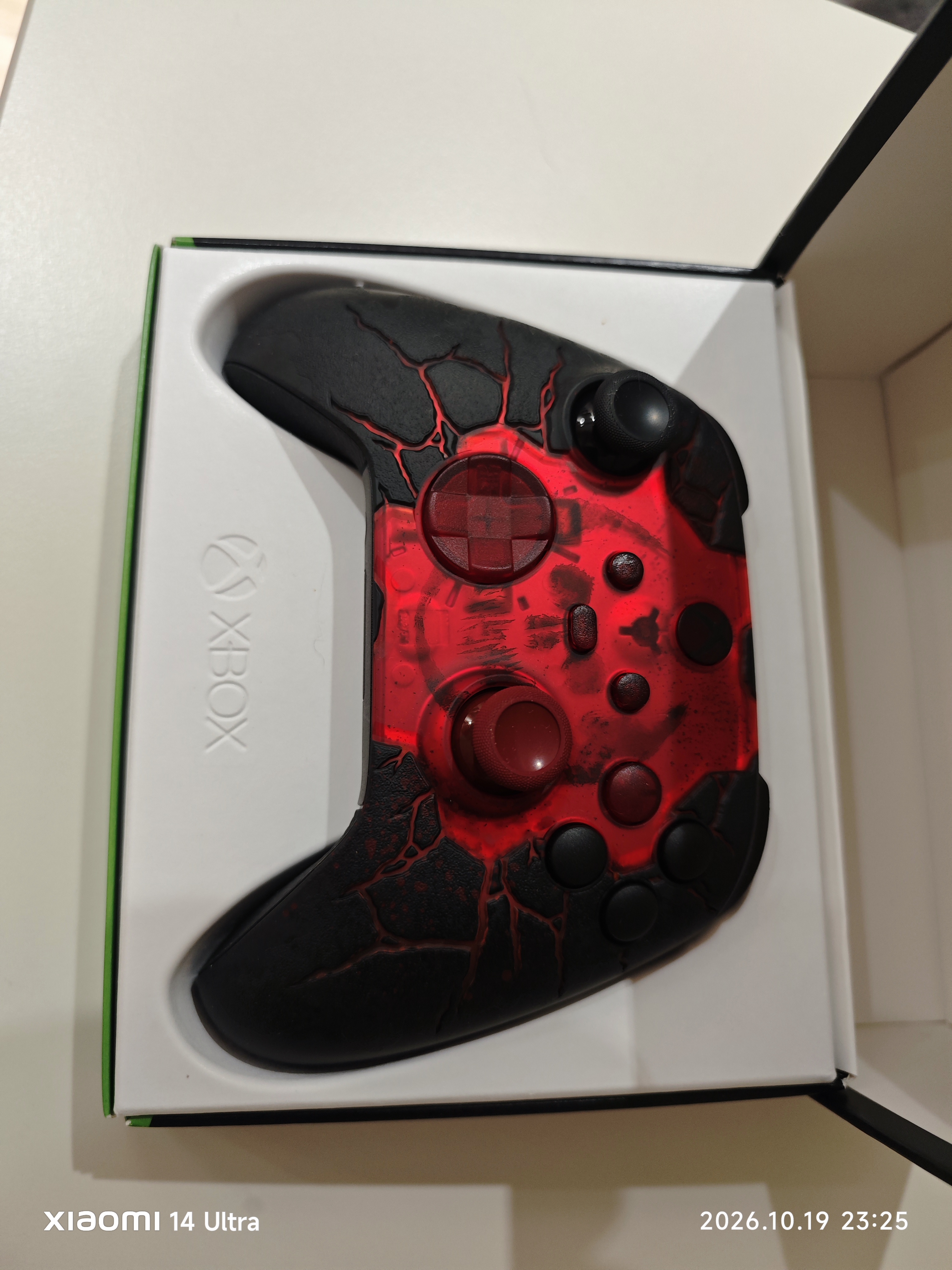 微软（Microsoft）XBOX 无线控制器 游戏手柄《战争机器：事变日》限量版 蓝牙适配XBOX/PC/平板/手机 Steam促销 实拍图