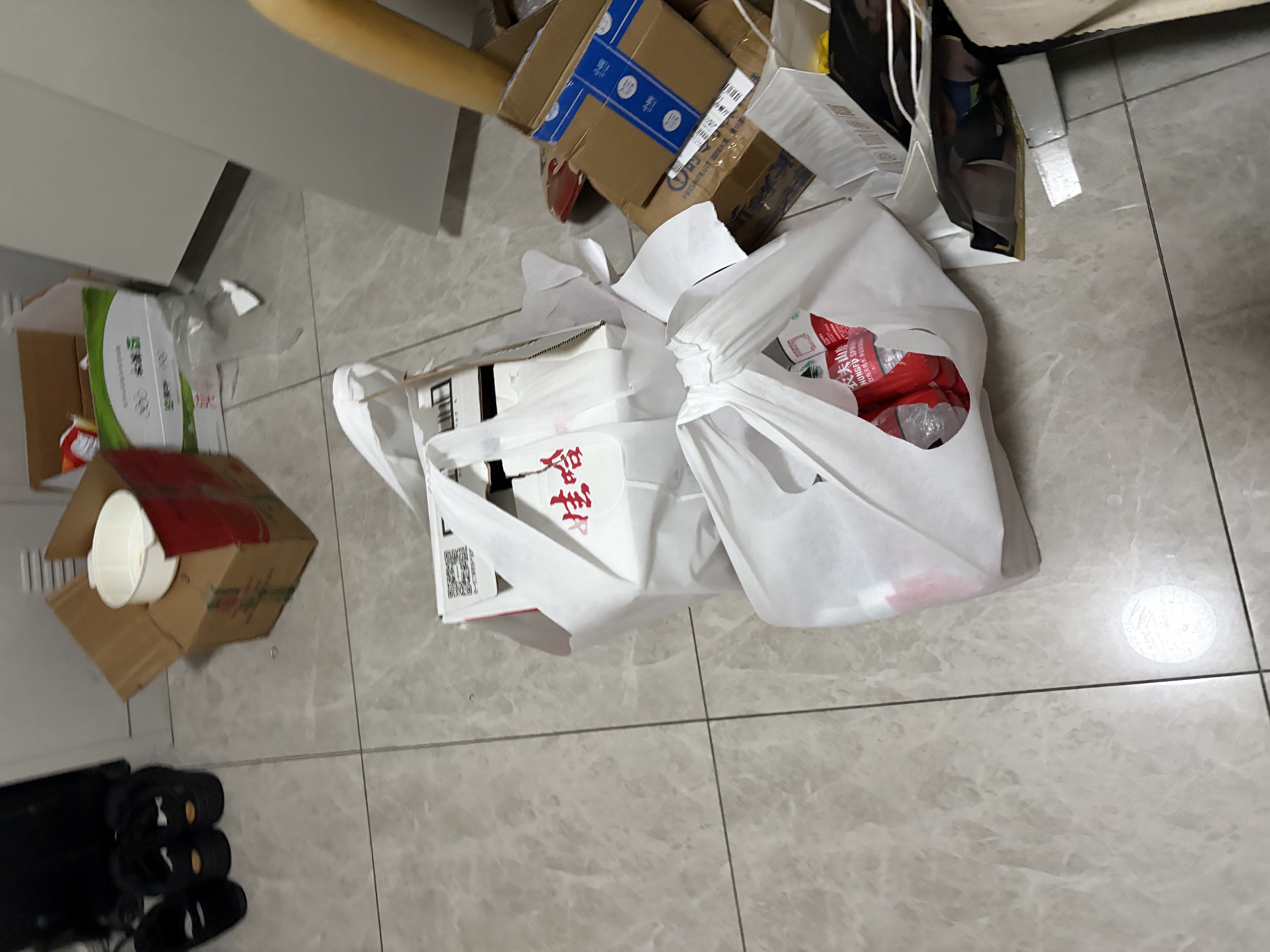 农夫山泉饮用天然水 550ml*12 实拍图