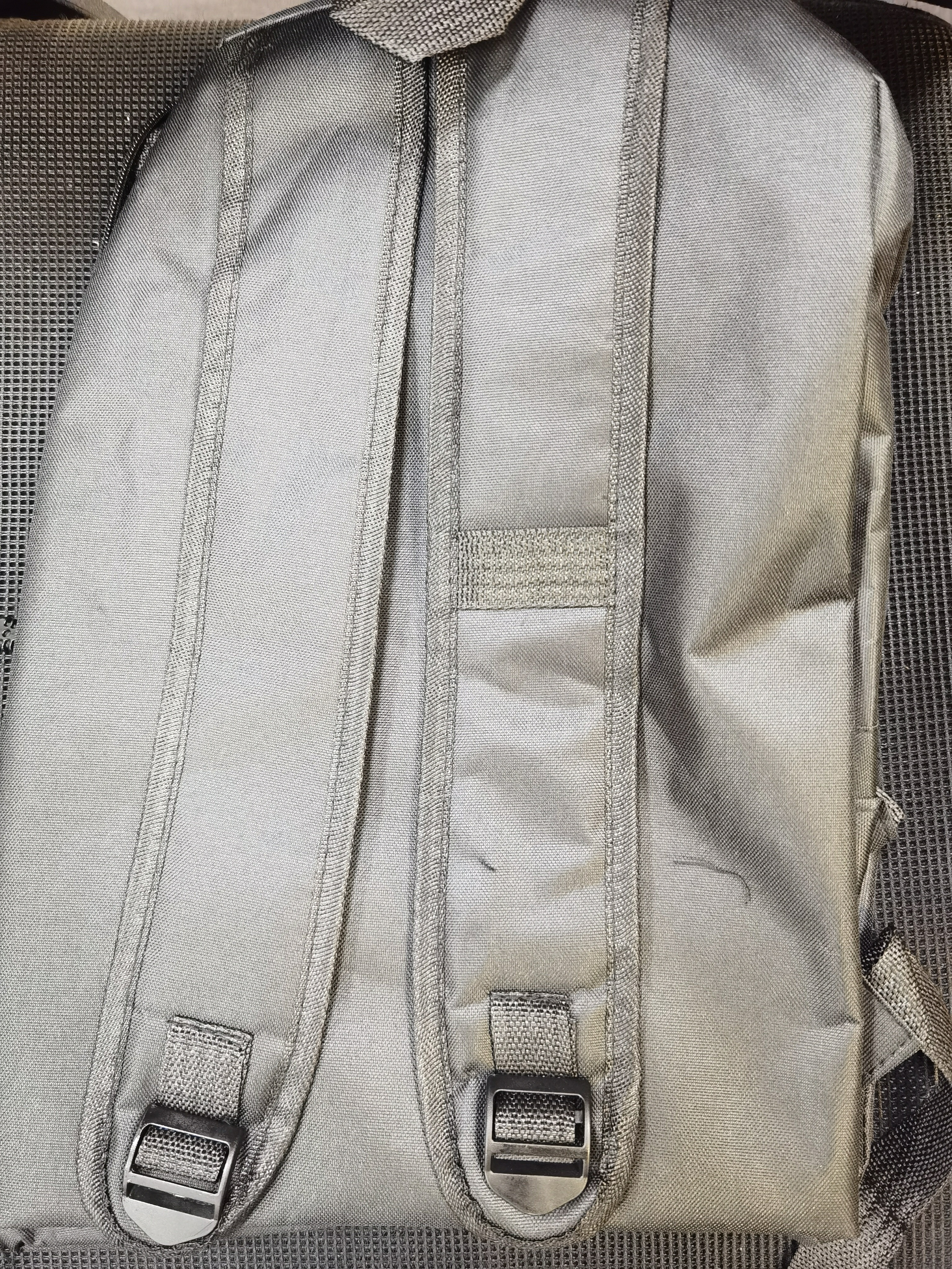 休闲书包男帆布简约双肩包男韩版背包男潮大容量中学生书包旅行包 标准款黑色（不能充电听歌） 实拍图