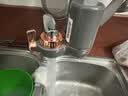 美的（Midea）净水器水龙头过滤器家用自来水滤水器直饮前置过滤器厨房卫生间通用除水垢除余氯双出水可清洗滤芯 一机三芯【两年免换滤芯】 实拍图