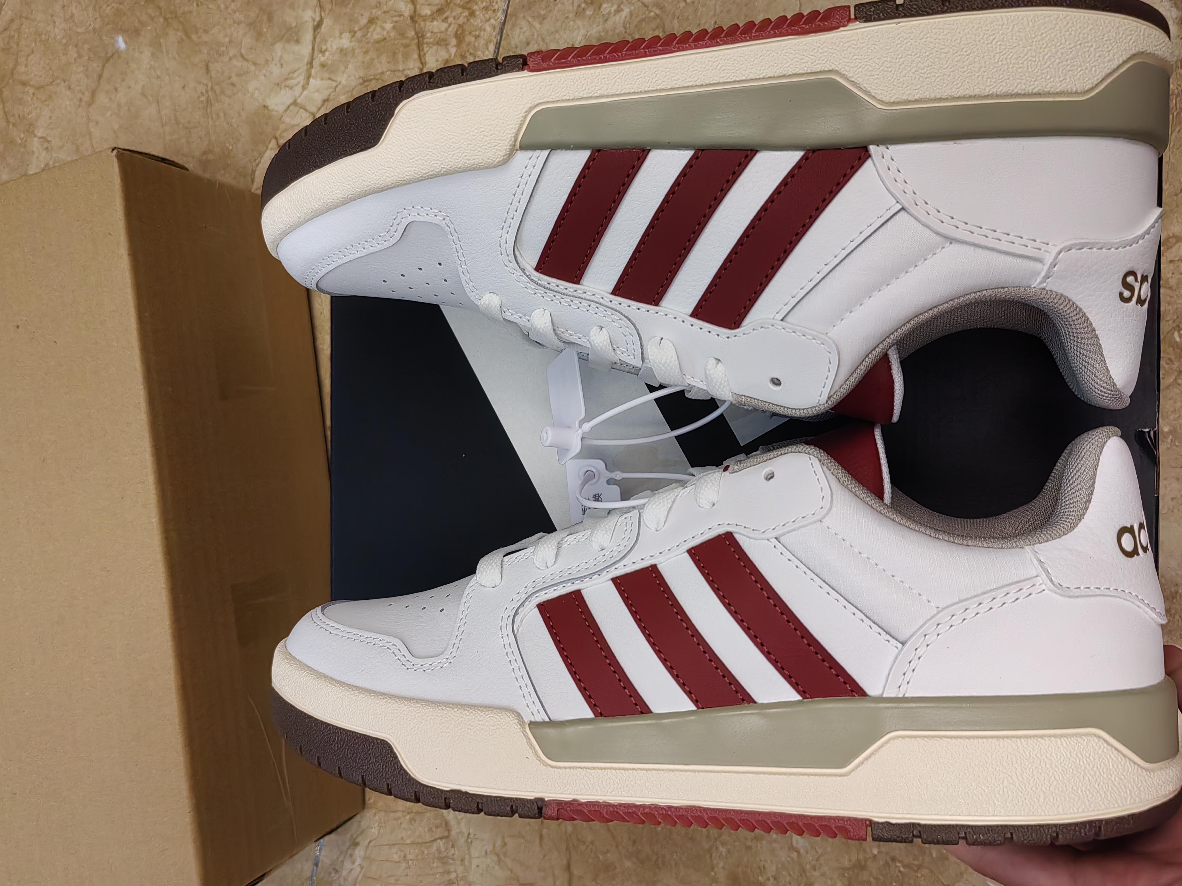 adidas ENTRAP美式校园风运动鞋少年感复古篮球风板鞋阿迪达斯 白色/红色   42 实拍图