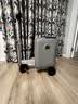 爱尔威（Airwheel）电动行李箱可骑行智能拉杆箱可坐可代步20英寸登机箱 青春版—银 实拍图