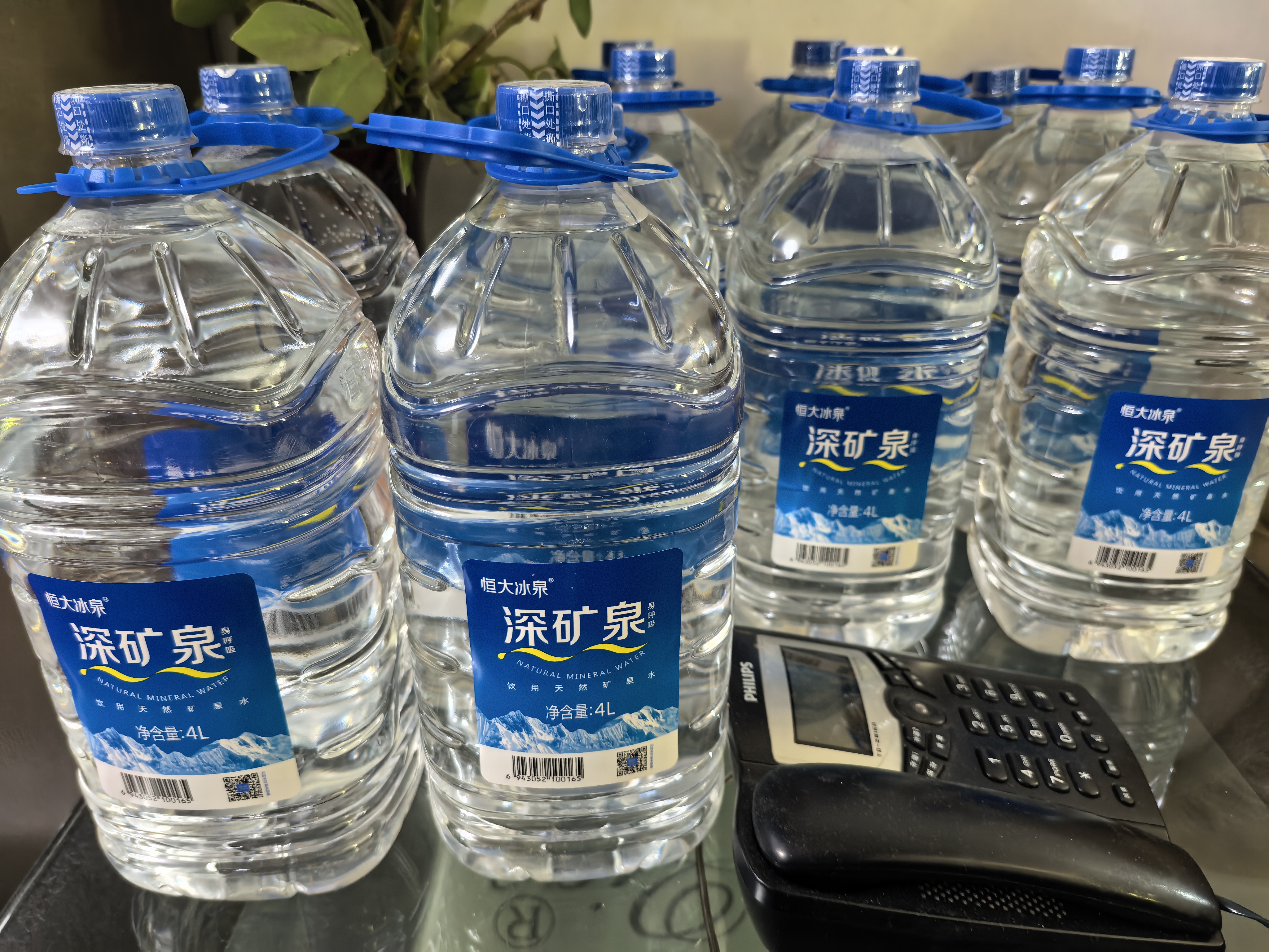 恒大冰泉天然饮用矿泉水4L*4桶整箱装大桶泡茶露营桶装水京东自营热门商品 实拍图