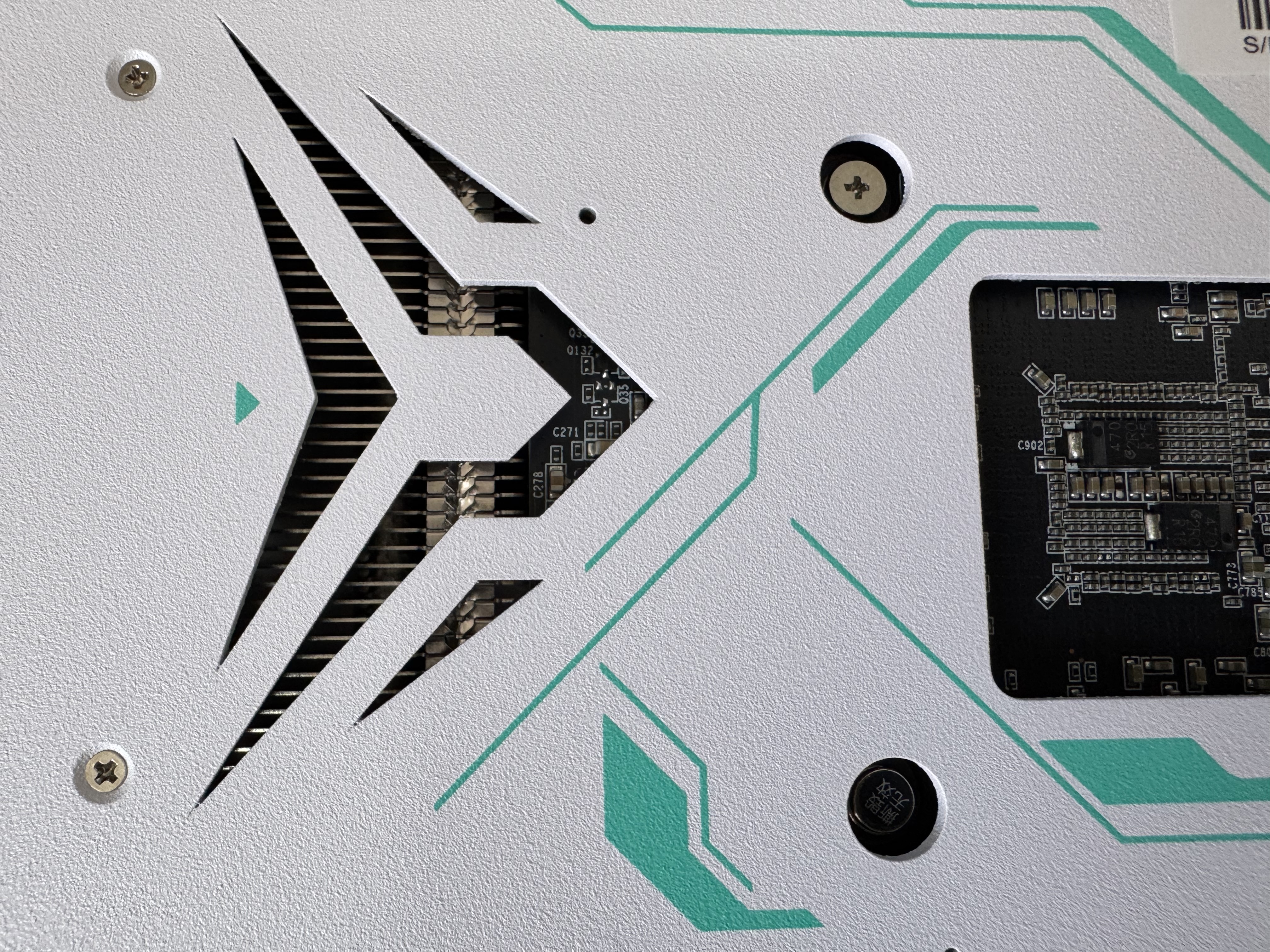 万竞GTX1060/RTX2060S/RTX3060Ti/4060/4060ti高端独立显卡全新电脑显卡三角洲游戏设计渲染台式显卡 【全新盒装】GTX1070 8G 踏雪-白 实拍图