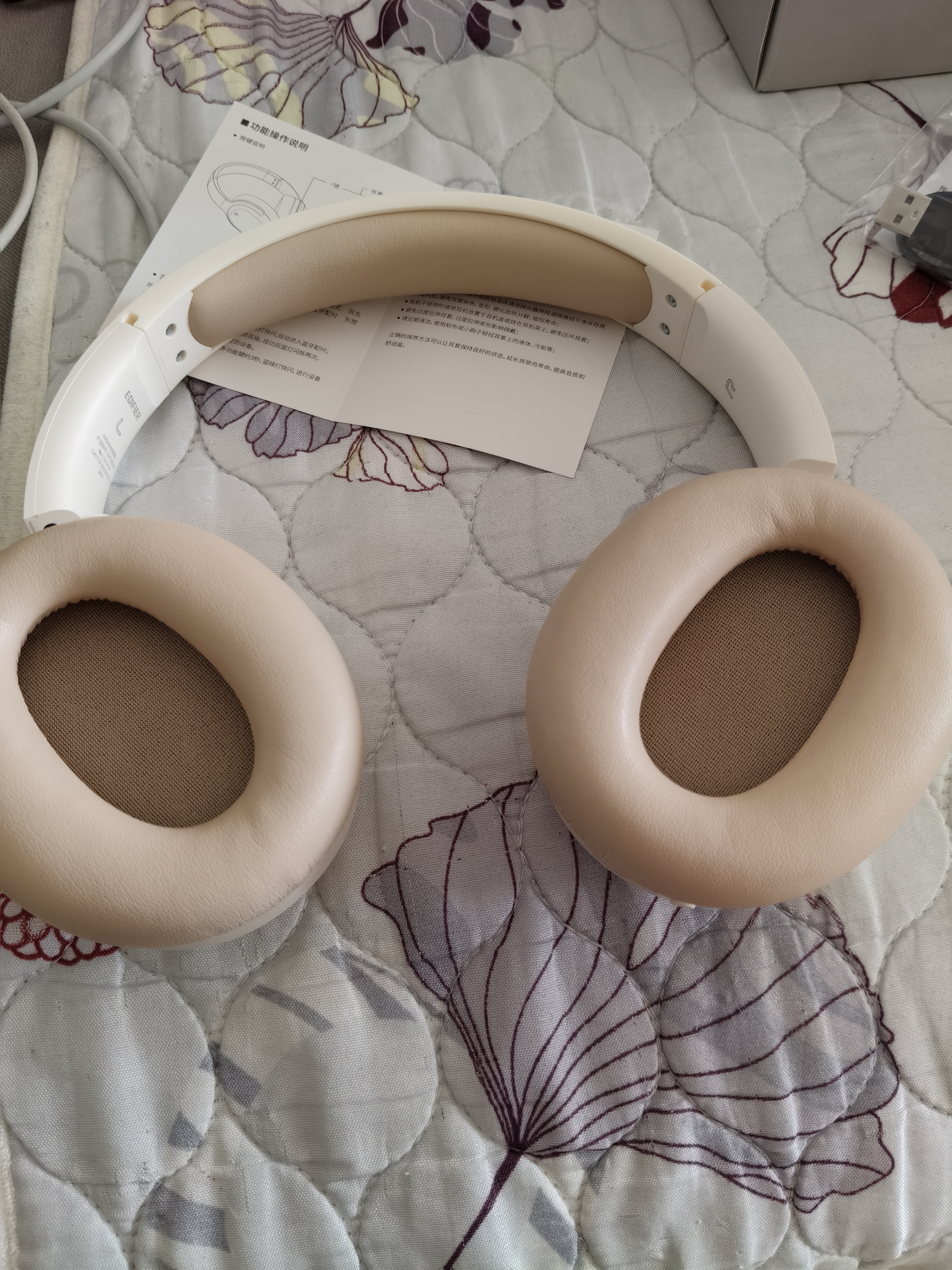 漫步者（EDIFIER）W820NB经典版 头戴蓝牙主动降噪耳机 金标认证 电脑笔记本耳机 适用苹果华为小米OPPO手机 云岩白 实拍图