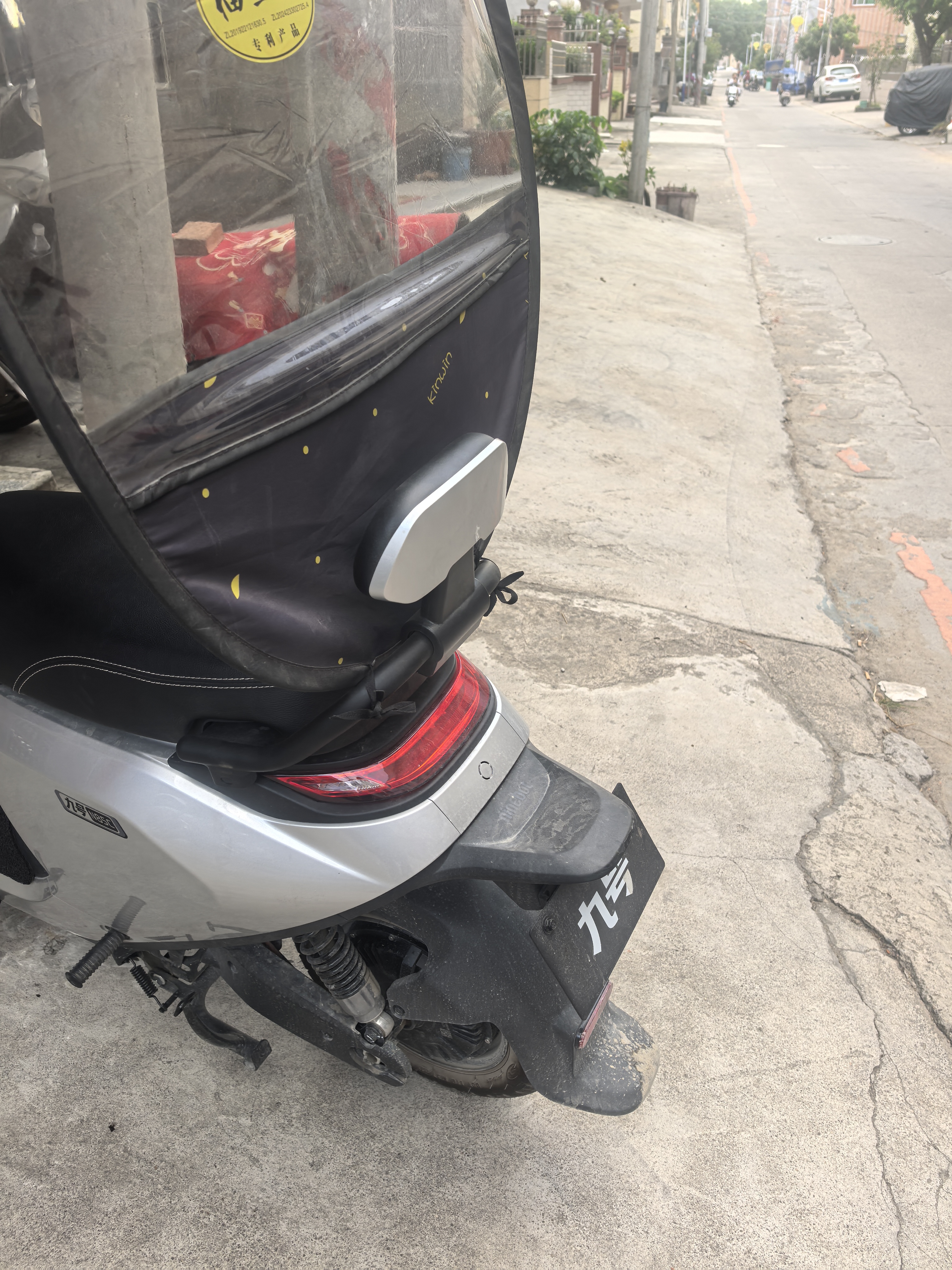 九号（Ninebot）N85C电动摩托车 9号电动电瓶车成人小型铅酸电摩-吉利银 实拍图