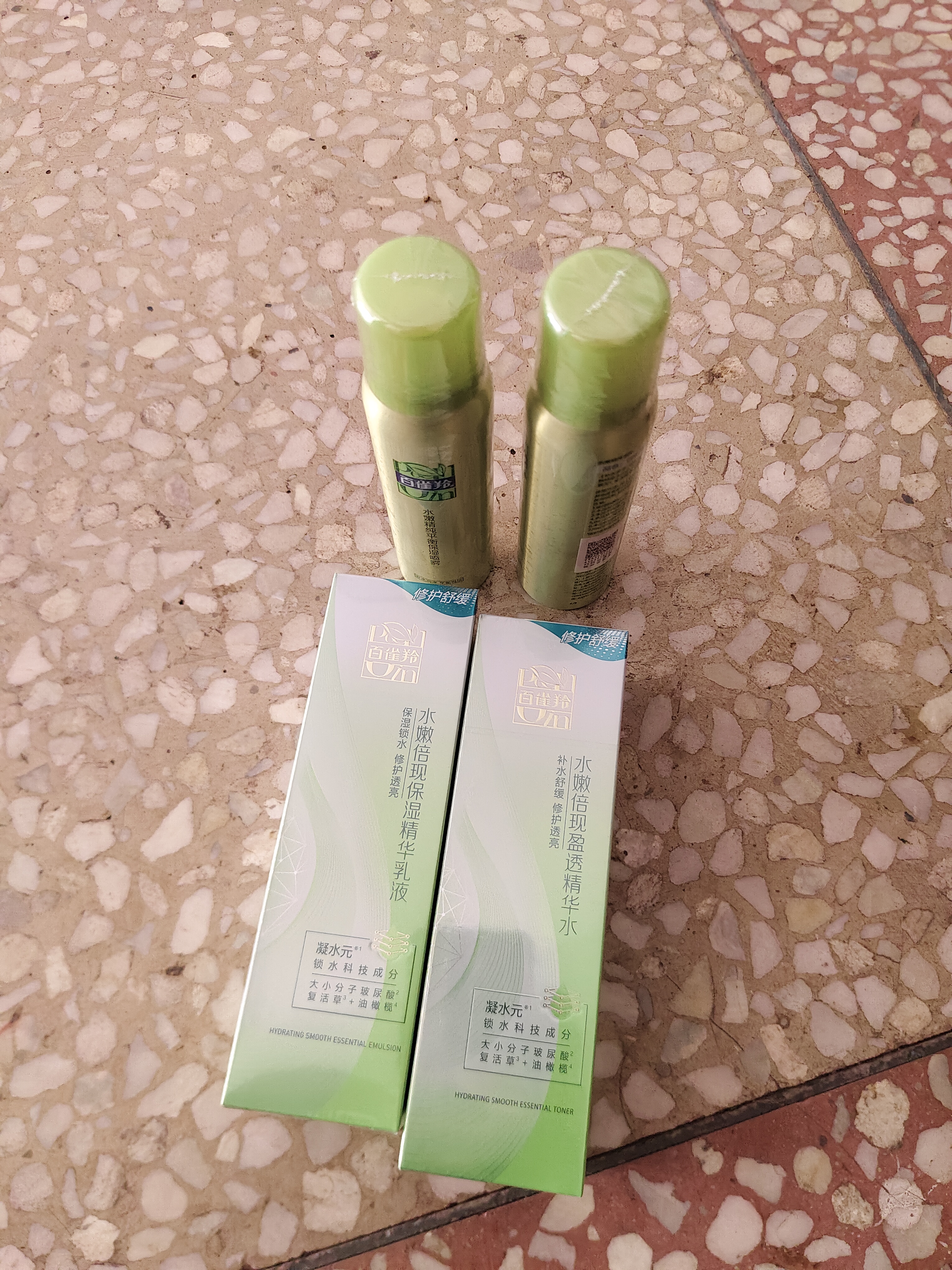 百雀羚 爽肤水 水嫩倍现盈透精华水100ml 护肤收缩毛孔清爽生日礼物 实拍图