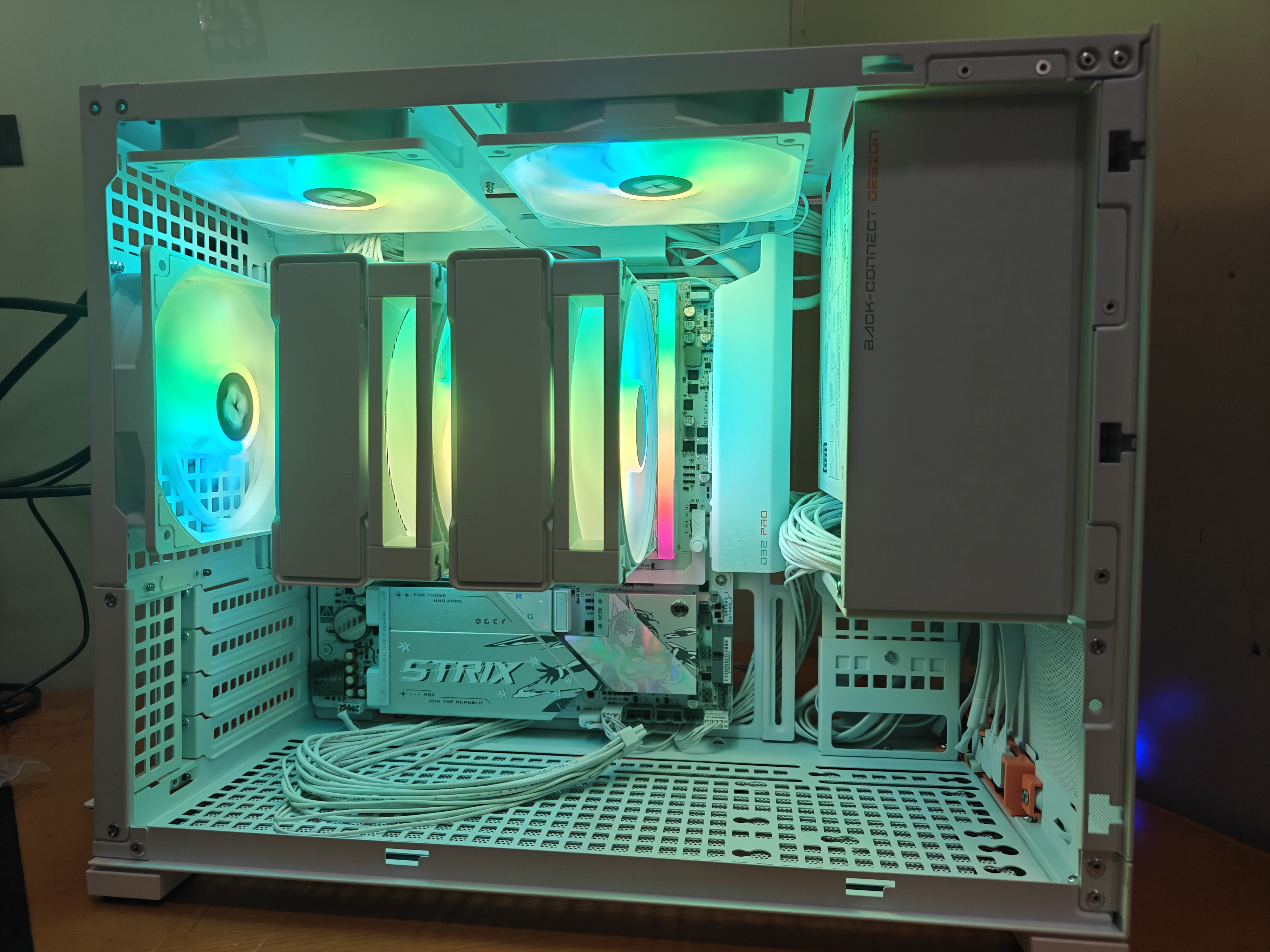 利民（thermalright）TL-C12CW-S X3 白色argb12cm机箱幻彩低噪风扇ARGB 4PIN PWM 1550转速 三连包 实拍图
