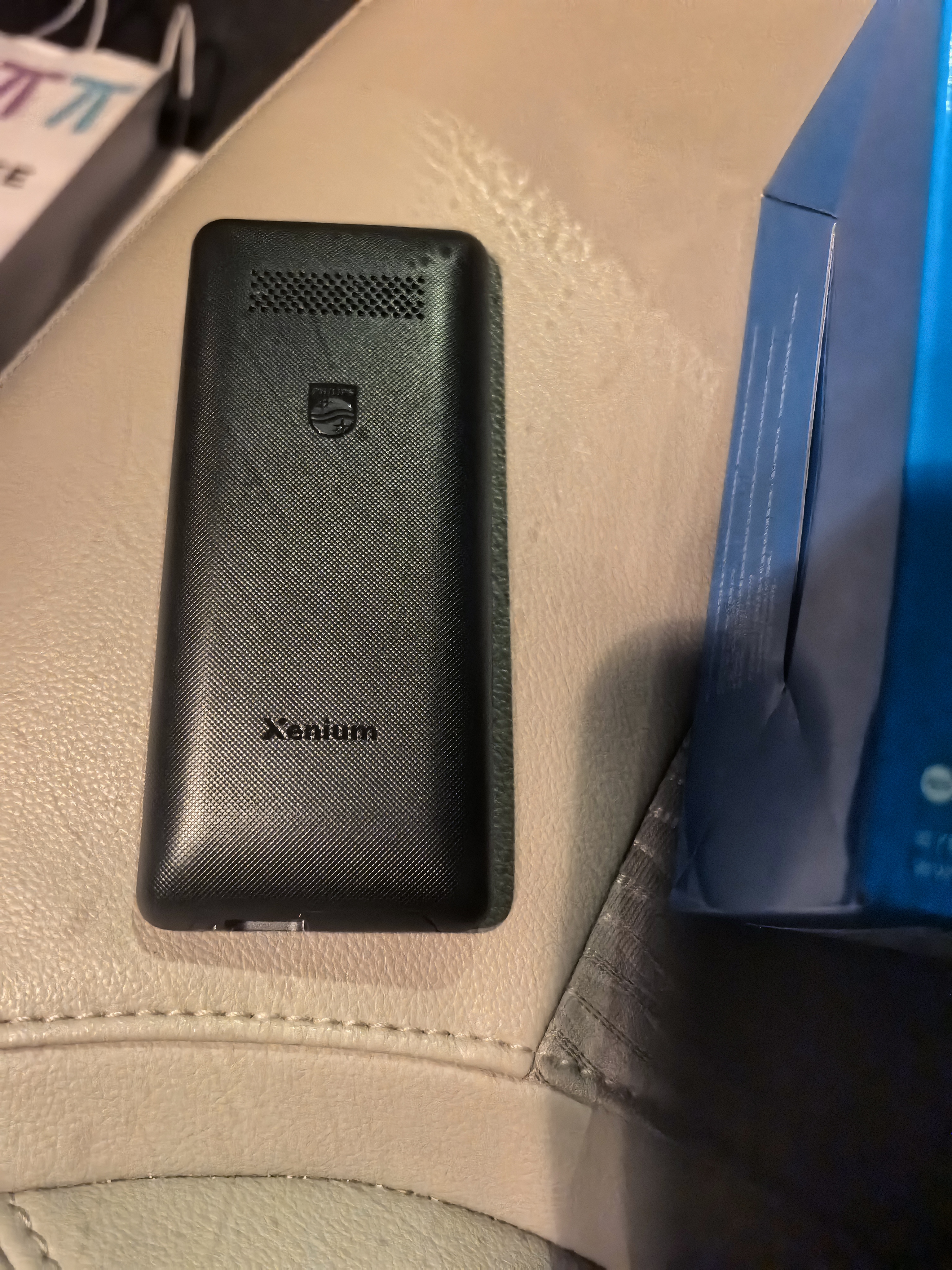 飞利浦（PHILIPS）老年机4G全网通超长待机大字体大声音大按键老人专用手机2026京东自营学生备用功能机M6黑色 实拍图