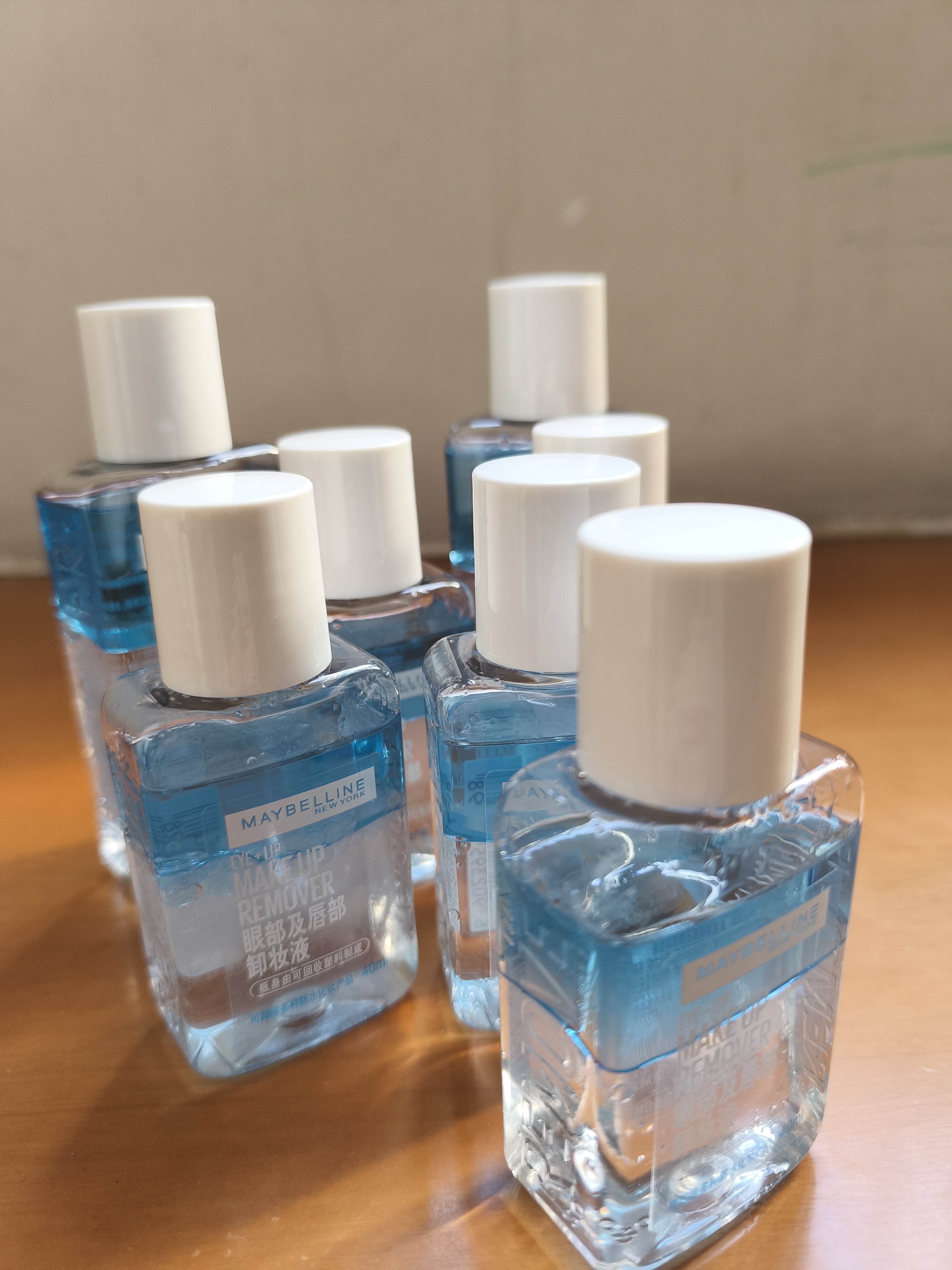 美宝莲 眼部及唇部卸妆液 340ml （70ml*2+40ml*5） 实拍图