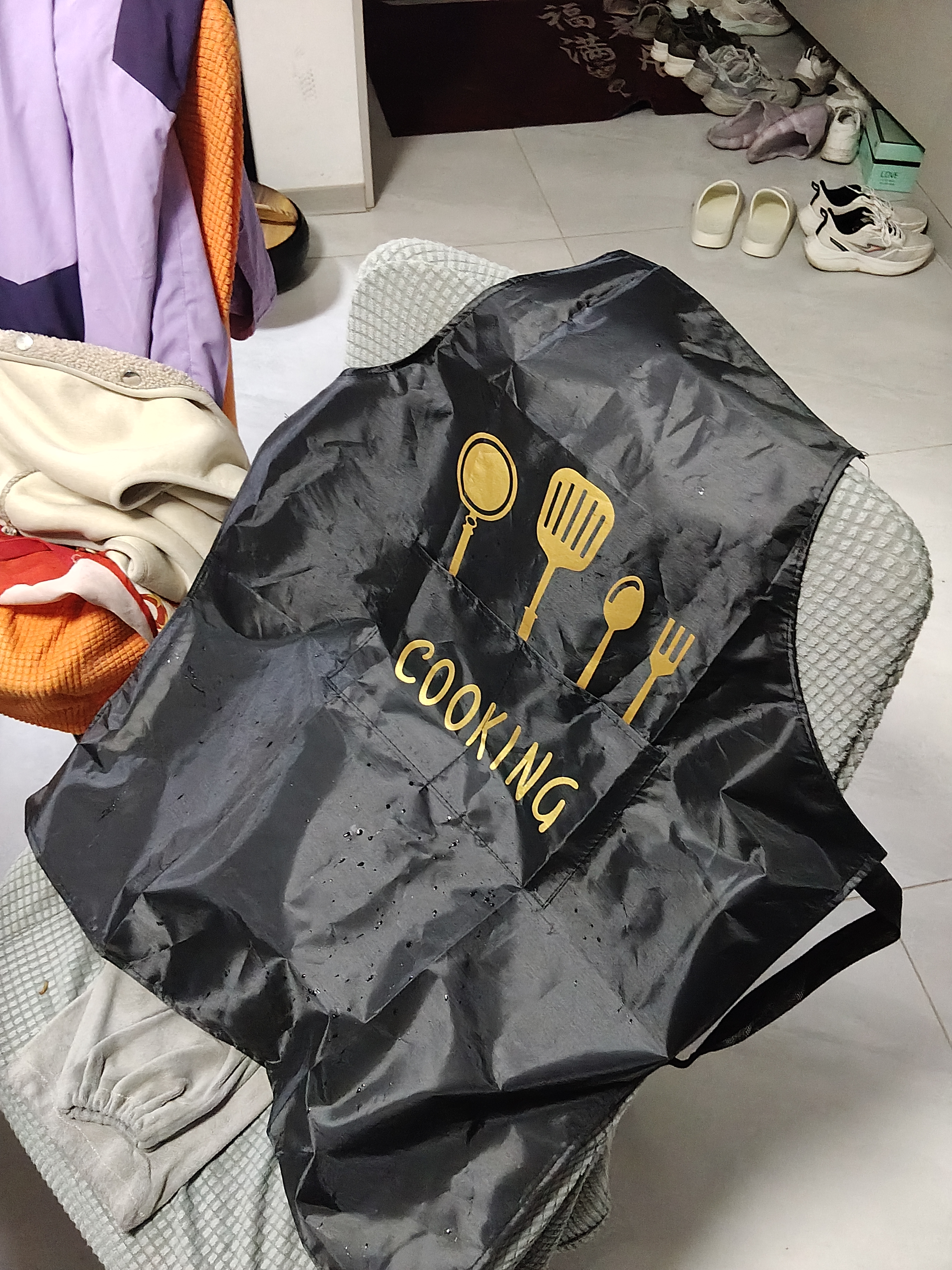围裙防水防油厨房男女通用刀叉印花防水围裙工作服 防水围裙1条【黑色】 常规款 实拍图