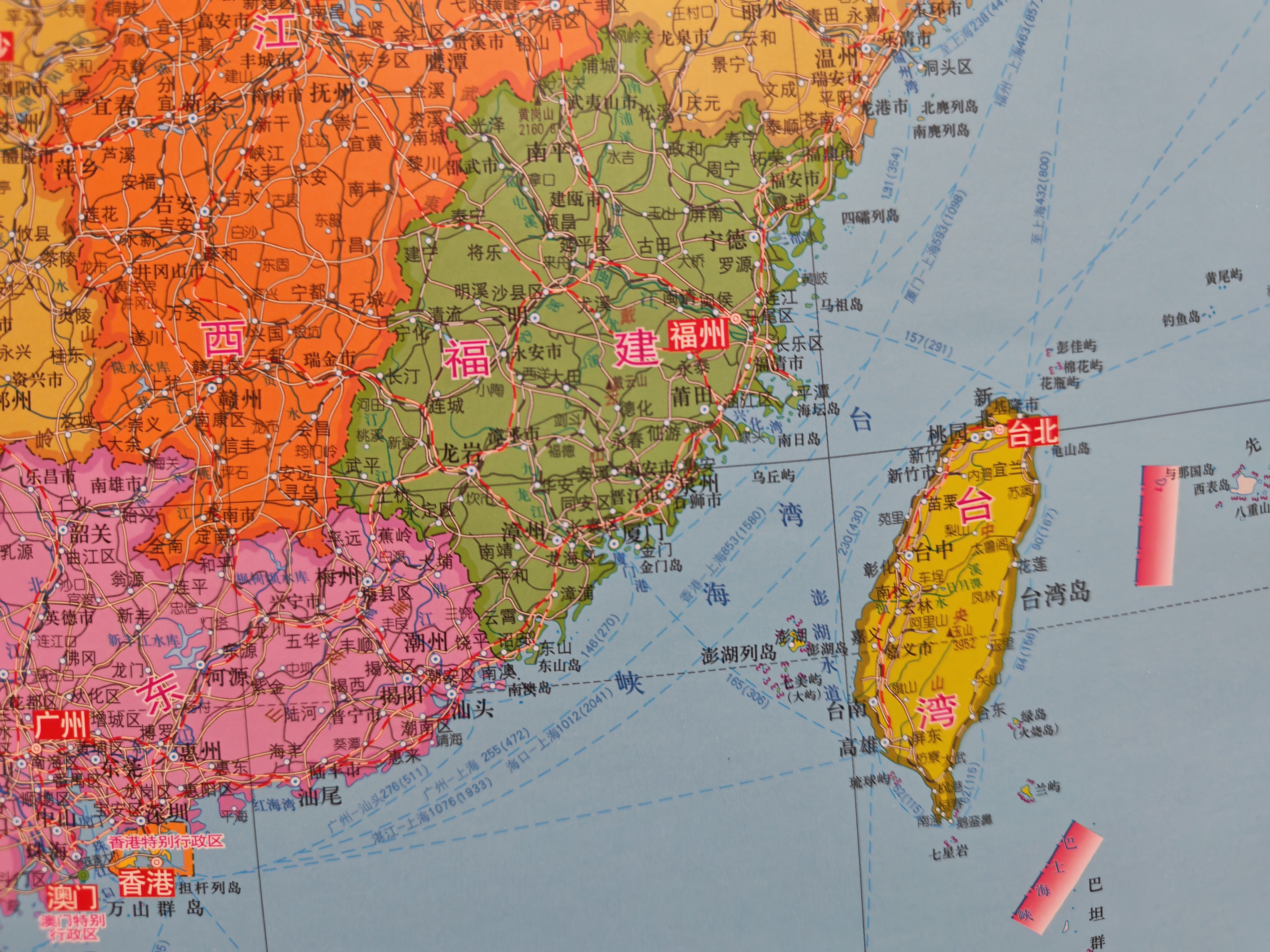 【包邮大字版】2026新版中国地图+世界地图挂图 约1.1米*0.8米 2张精选挂杆 大字清晰 学生地图 地理学习 办公家用 装饰挂图 实拍图