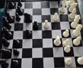 友邦（UB） 国际象棋磁性折叠便携成人儿童学生教学露营用棋4812B-C(大号) 实拍图