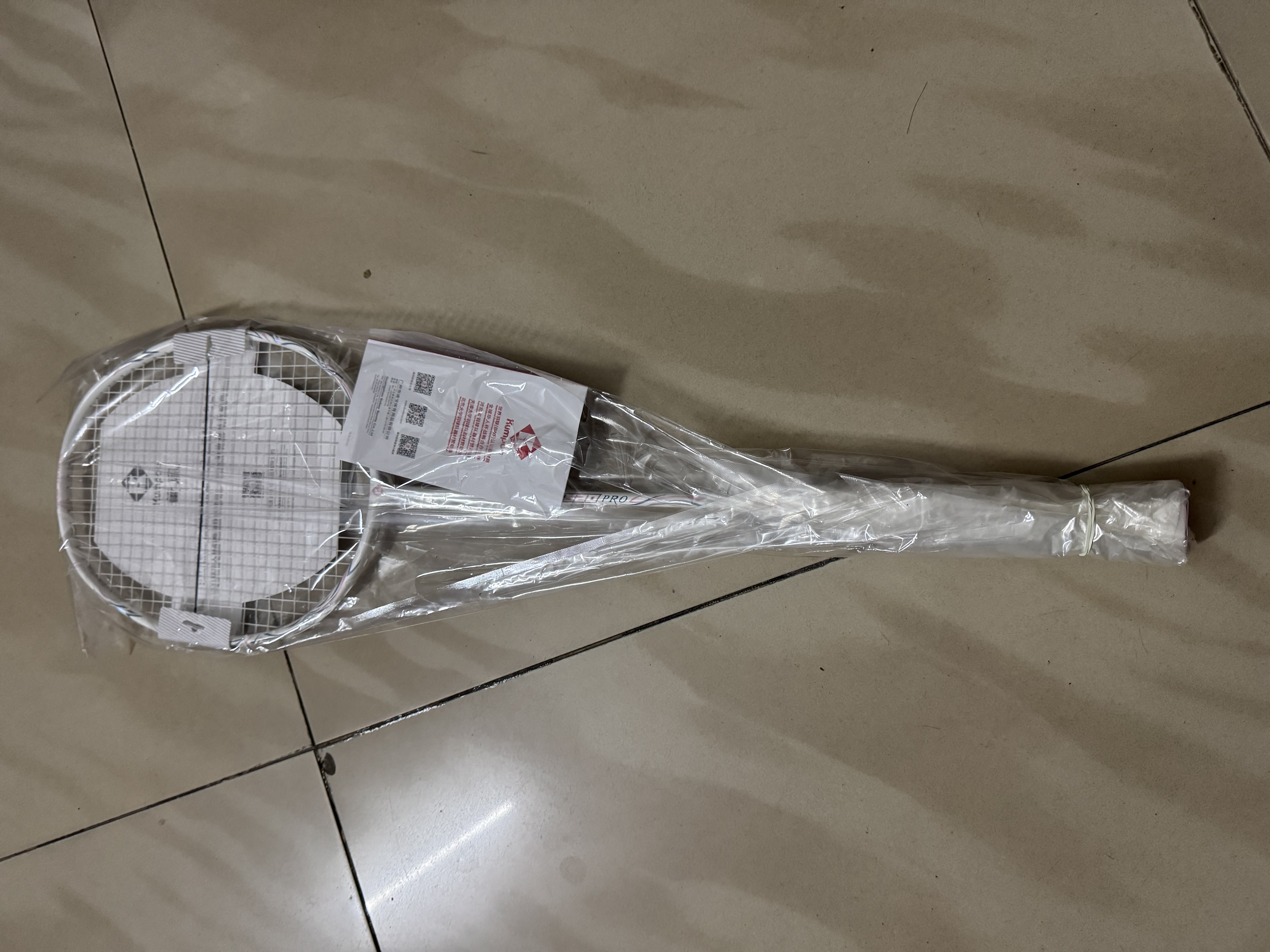 薰风（KUMPOO）羽毛球拍k520升级款熏风全碳素4U均衡拍  k520pro浪漫粉穿线单拍 实拍图