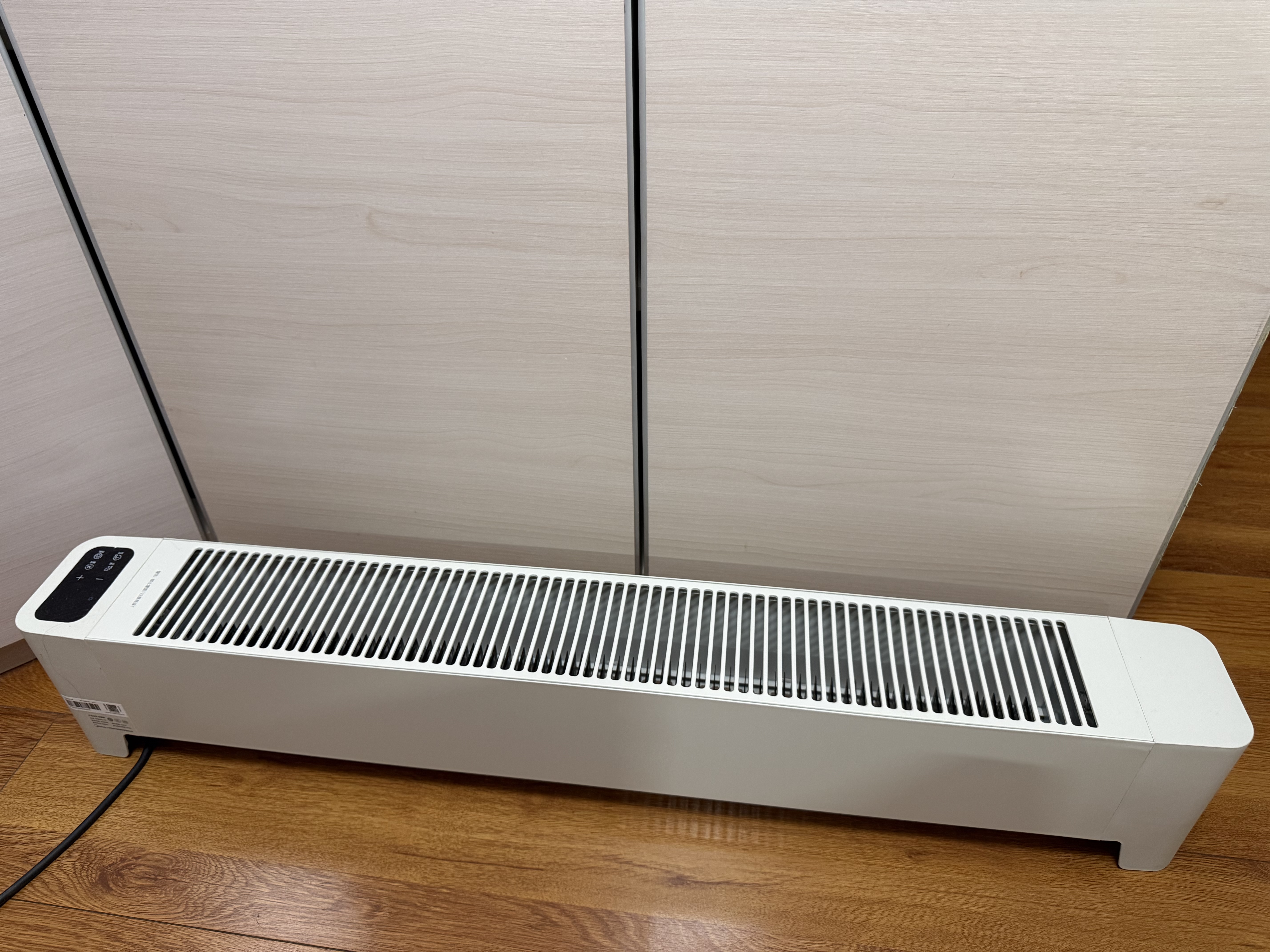 美的（Midea）【APP智能】石墨烯踢脚线取暖器 家用遥控电热电暖器 浴室防水节能电暖气 大面积全屋升温HDS22LYR 实拍图