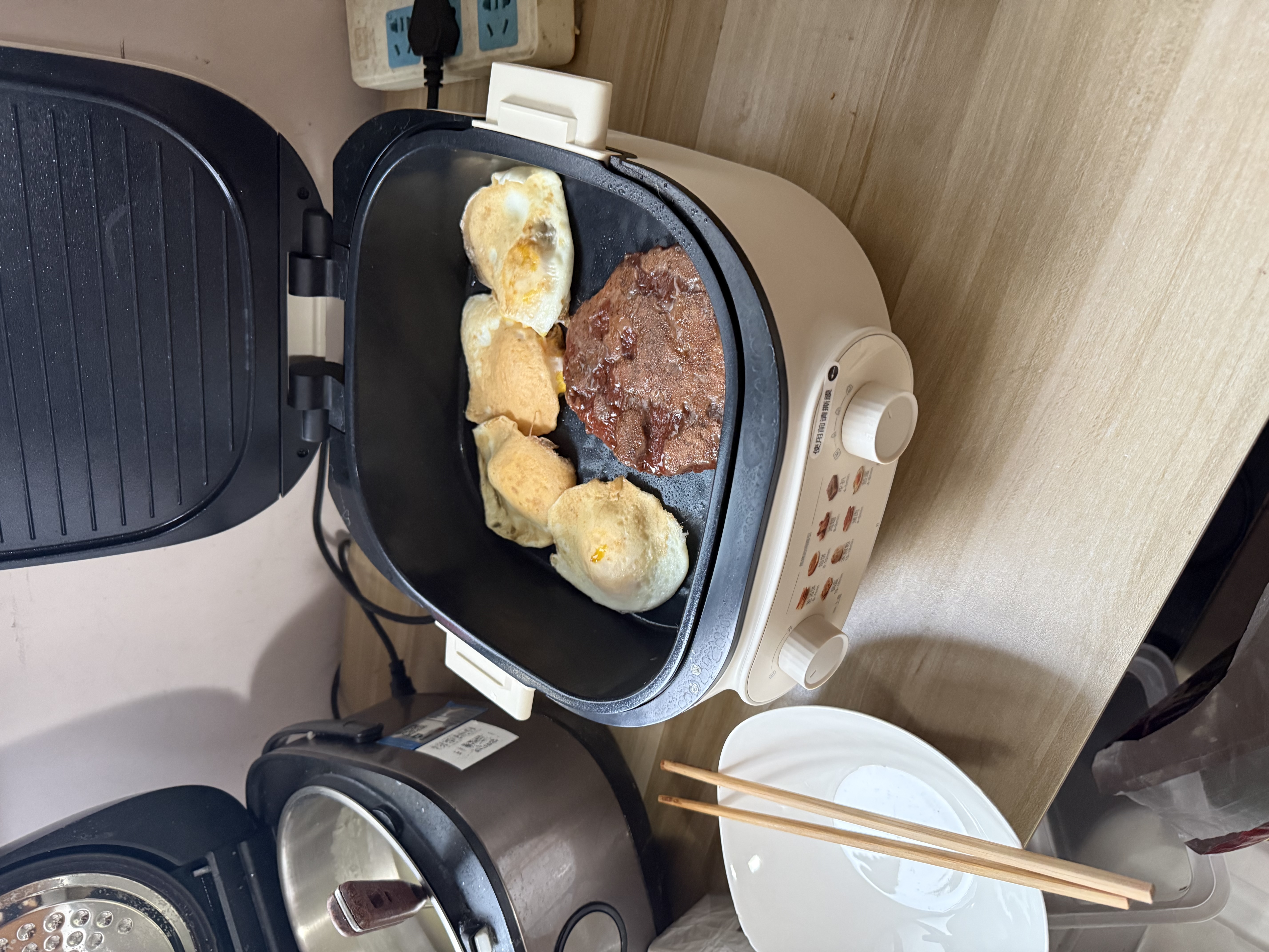 美的（Midea）电饼铛 电饼档家用上下可拆 电蒸锅煮锅火锅 煎饼烙饼锅 0氟钛陶早餐机75mm双旋火力可调 JKC2875 实拍图