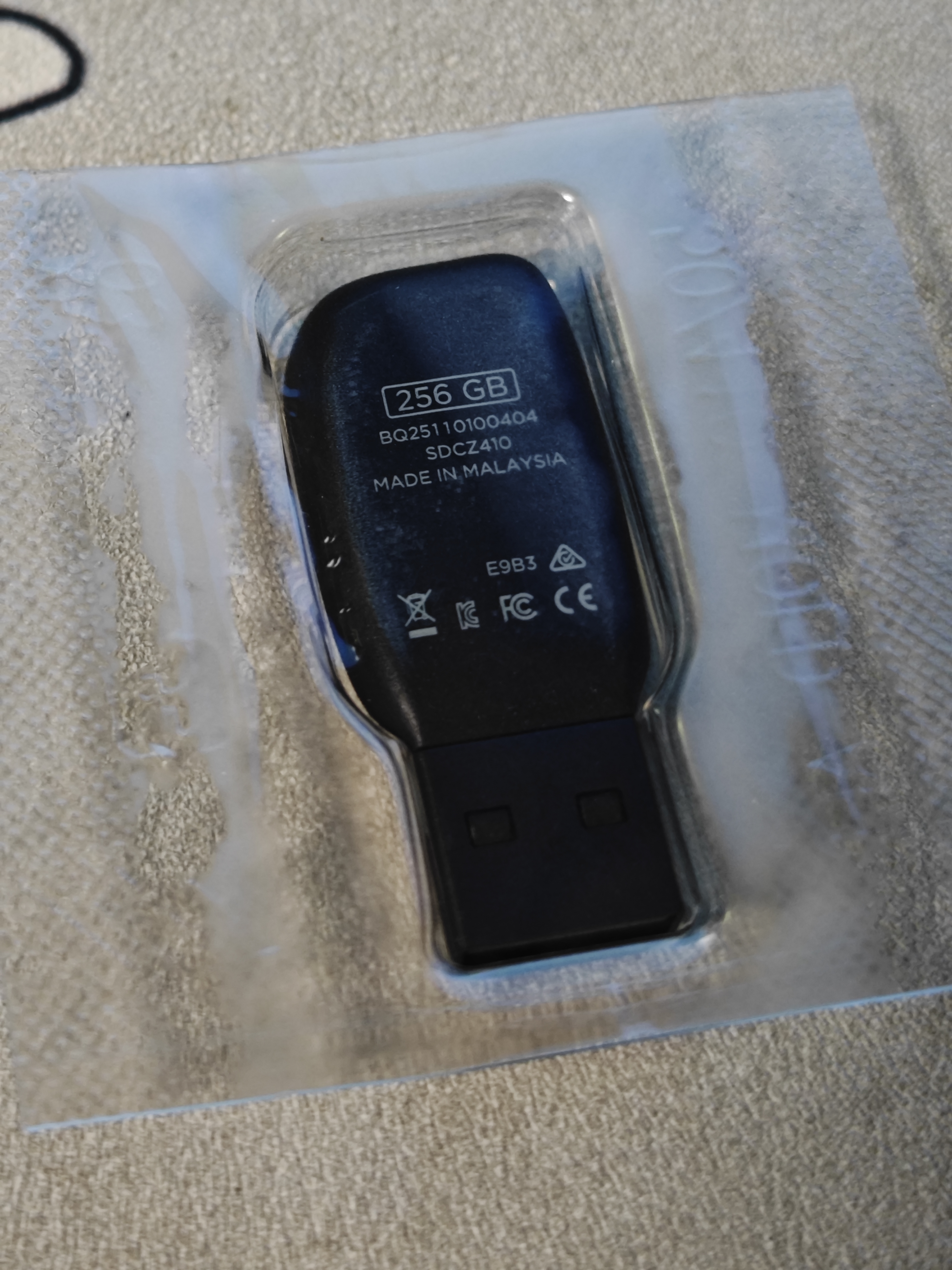 Sandisk闪迪256GB USB3.0 U盘 CZ410酷邃 读速100MB/s 小巧便携 密码保护 商务办公学习优选 实拍图