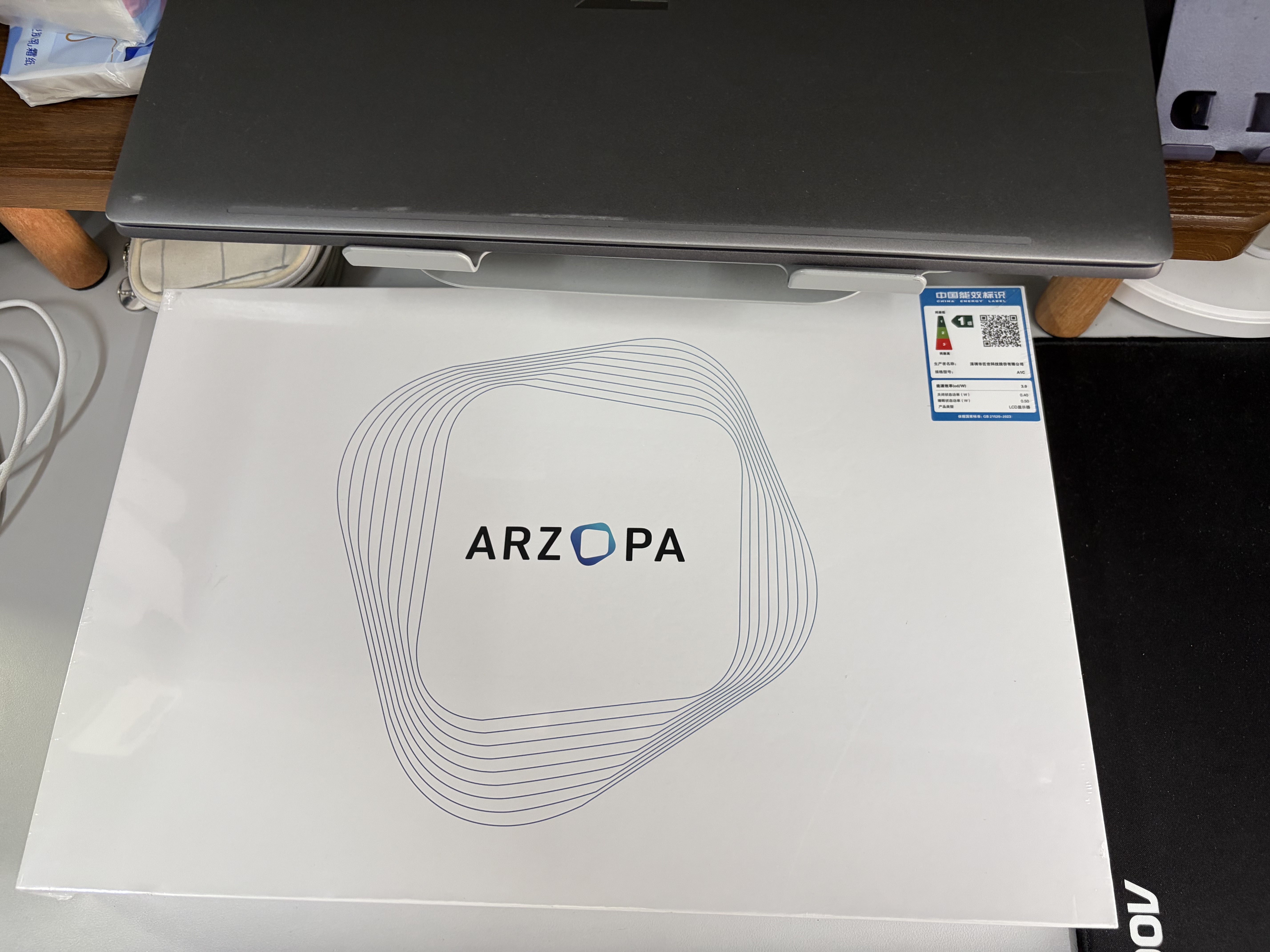 ARZOPA阿卓帕小卓16.1英寸100%sRGB 便携式显示器 电脑手机笔记本直连扩展屏  SWITCH显示副屏 A1C太空灰 实拍图