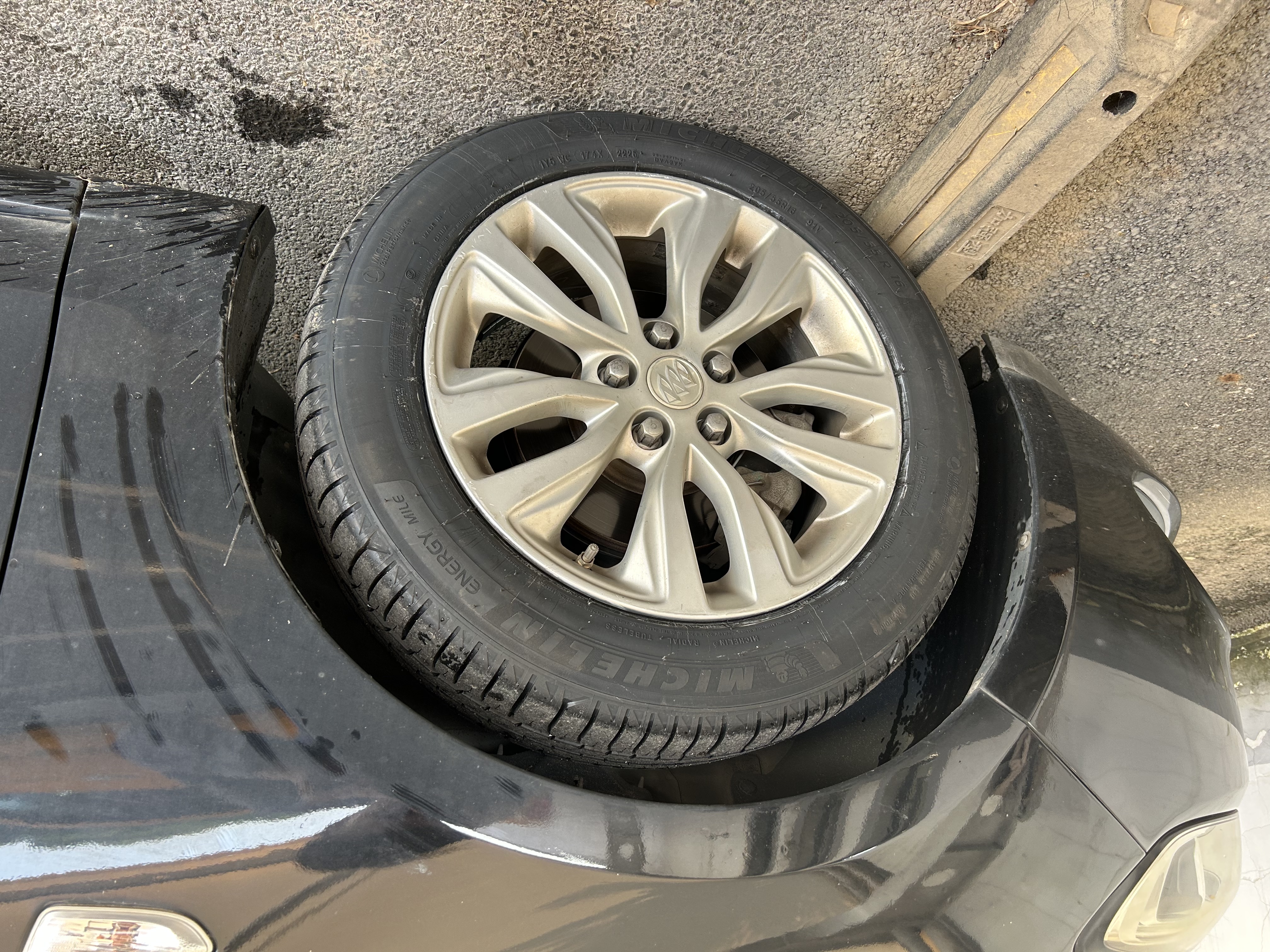 米其林（MICHELIN）汽车轮胎 205/55R16 91V 耐越 ENERGY MILE 【月黑风高】 实拍图