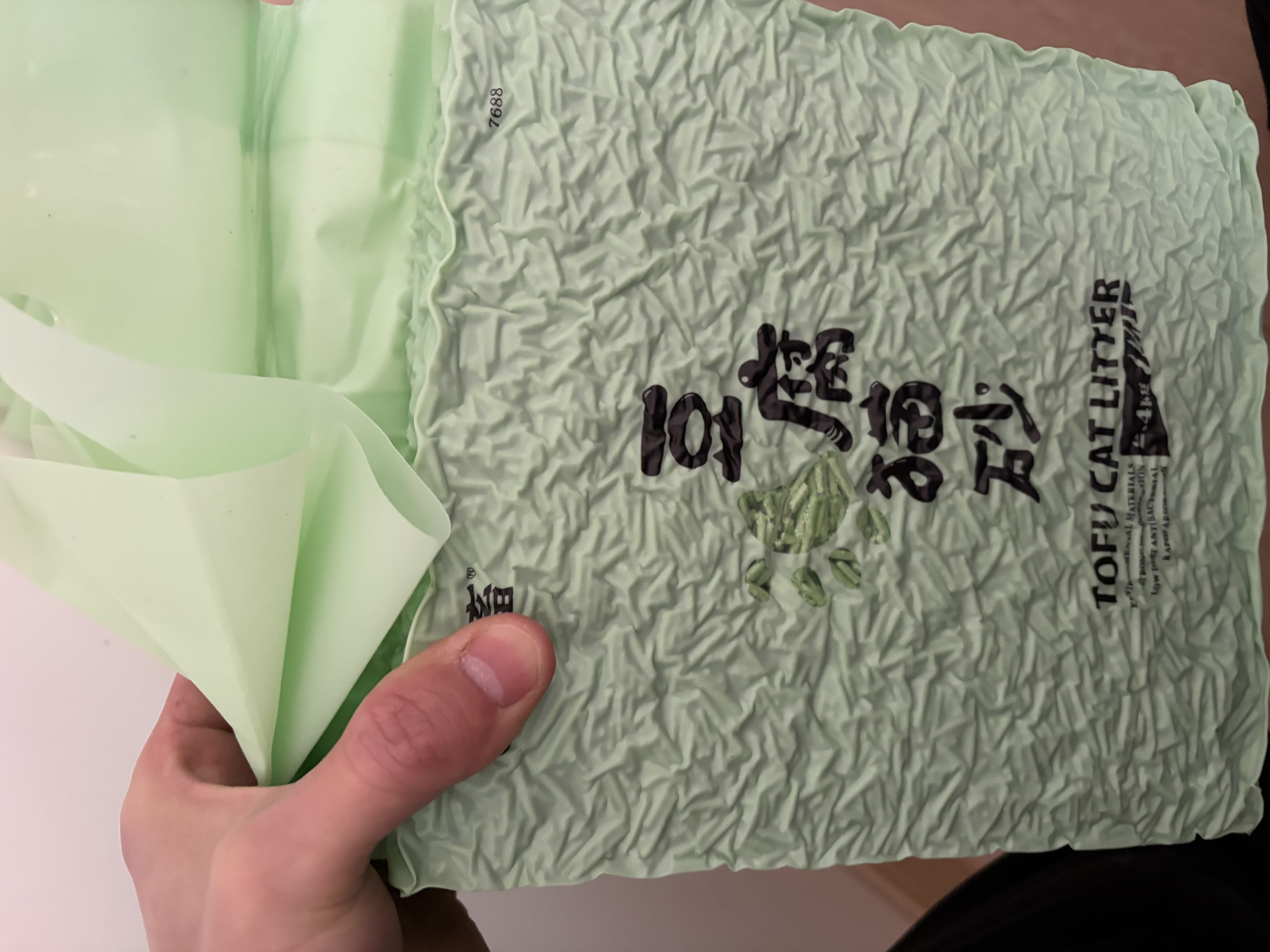 狮子医生豆腐猫砂吸臭低尘不沾底速团绿茶味猫砂可冲厕所2.4kg*6 实拍图