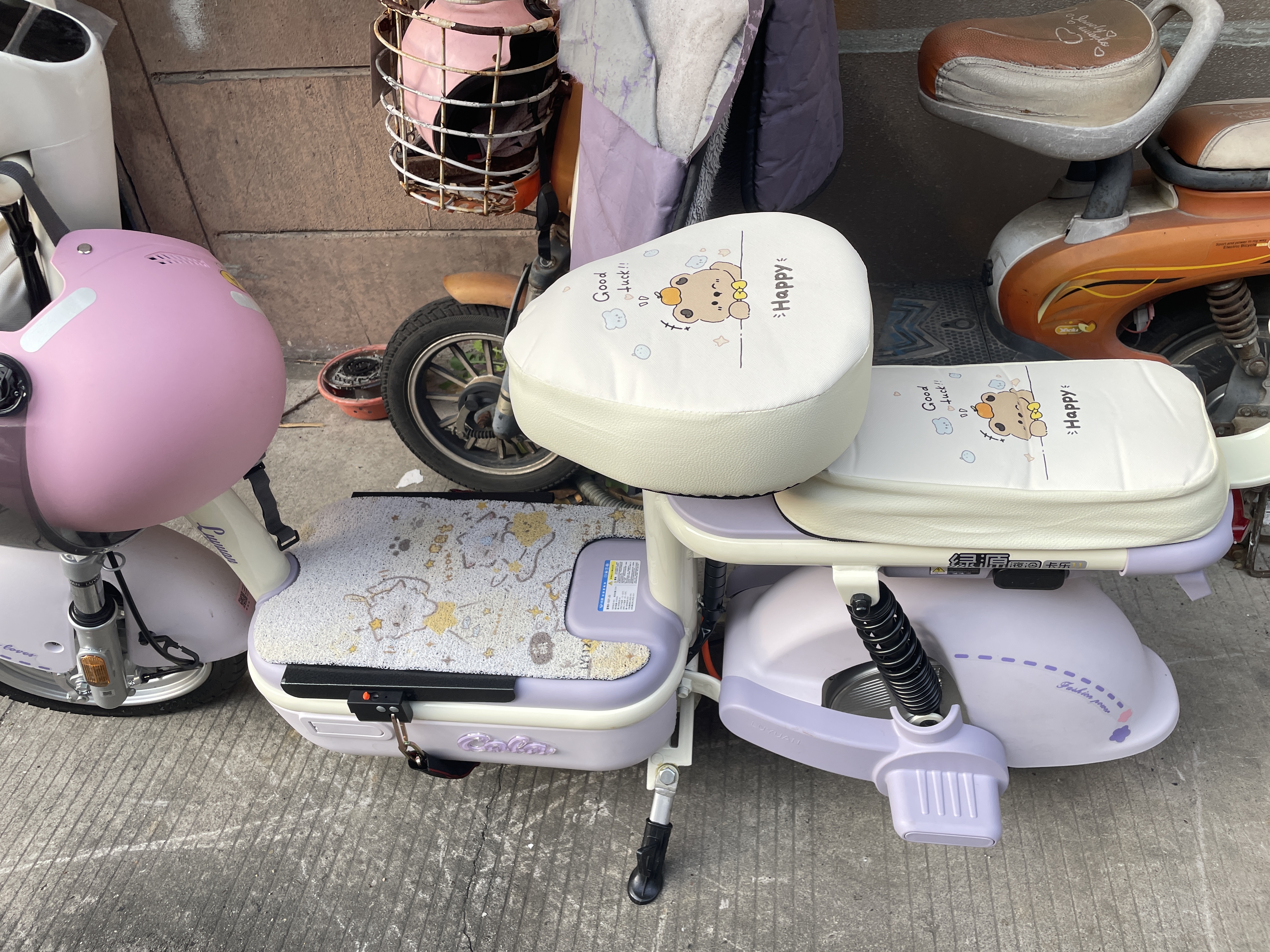 绿源【门店自提】卡乐11play新国标智能电动车高颜值长续航电动自行车成人通勤代步小型电瓶车 到门店选颜色 实拍图