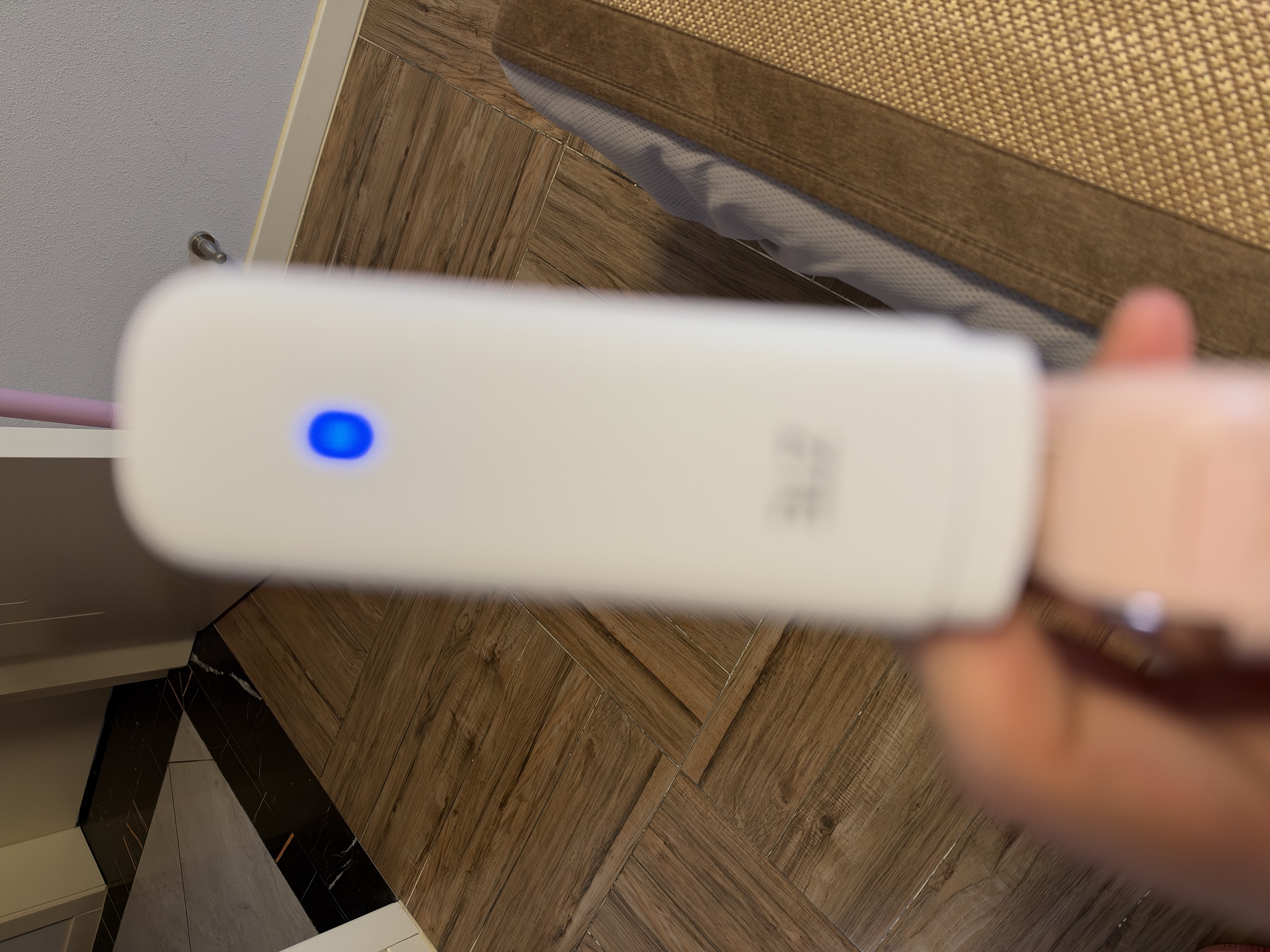 中兴（ZTE）F32随身wifi6免插卡无线上网卡支持5G/4G设备全网通路由器无限随行wi-fi车载宿舍户外流量卡托2026 实拍图