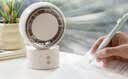 得力【高档轻音小风扇】桌面可摇头风扇 大风力台扇 充电超长续航 办公室工位寝室床头电风扇-LK107白 实拍图