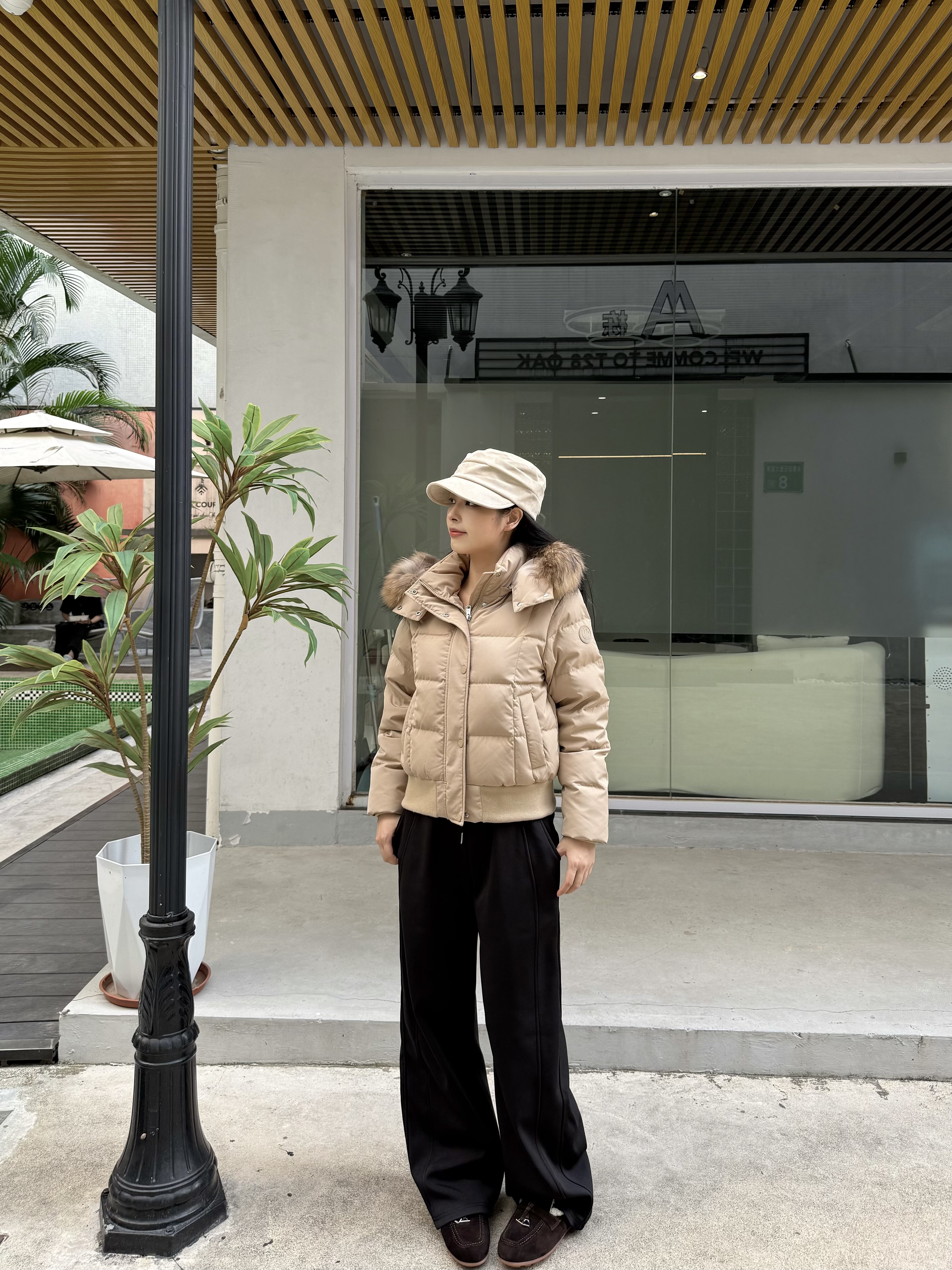 波司登【谷爱凌同款】26年冬休闲女款毛领脱卸帽短款羽绒服B260245362 实拍图