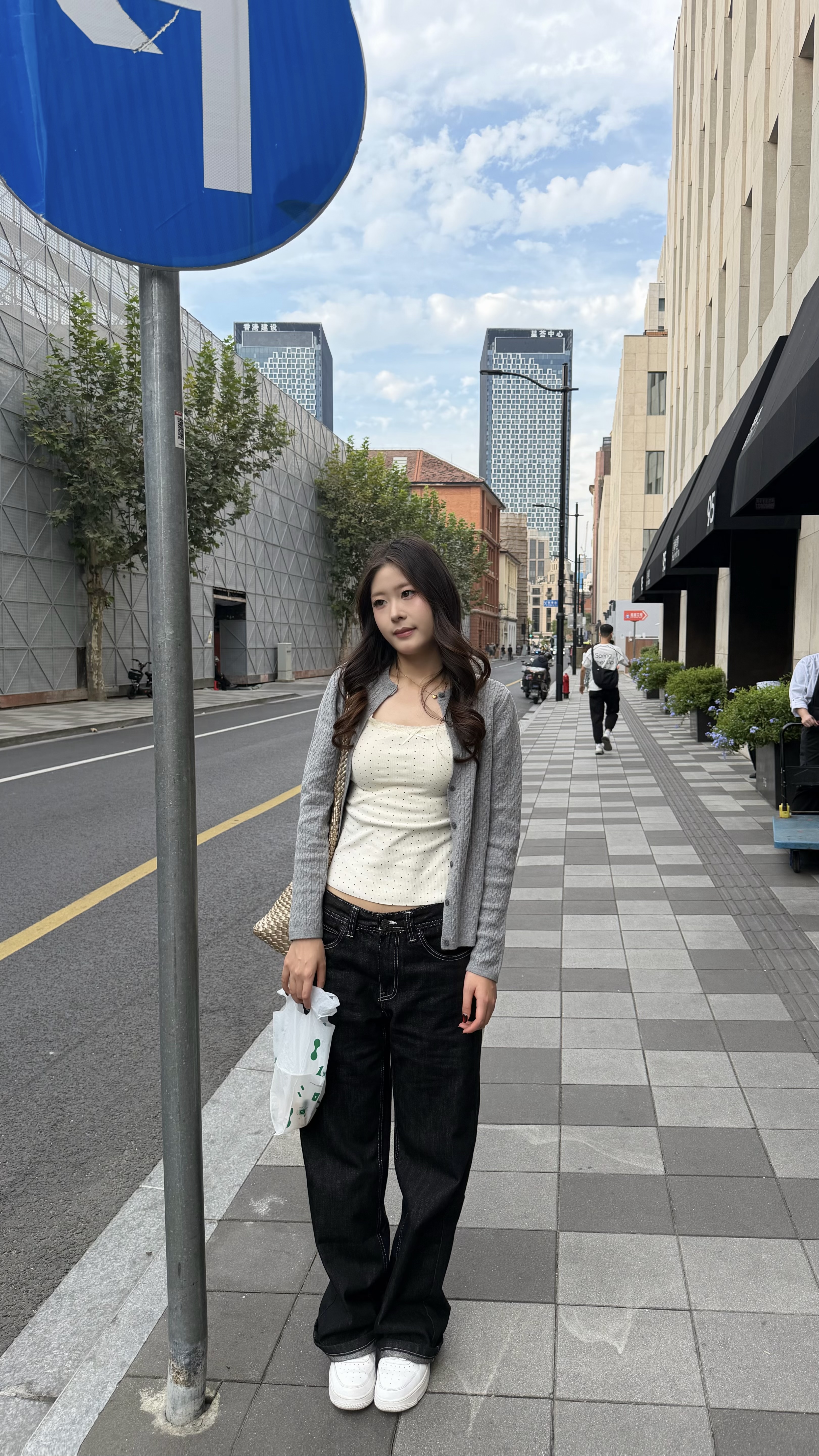 优衣库纽花圆领针织开衫女装488288 04 烟灰色 L 实拍图
