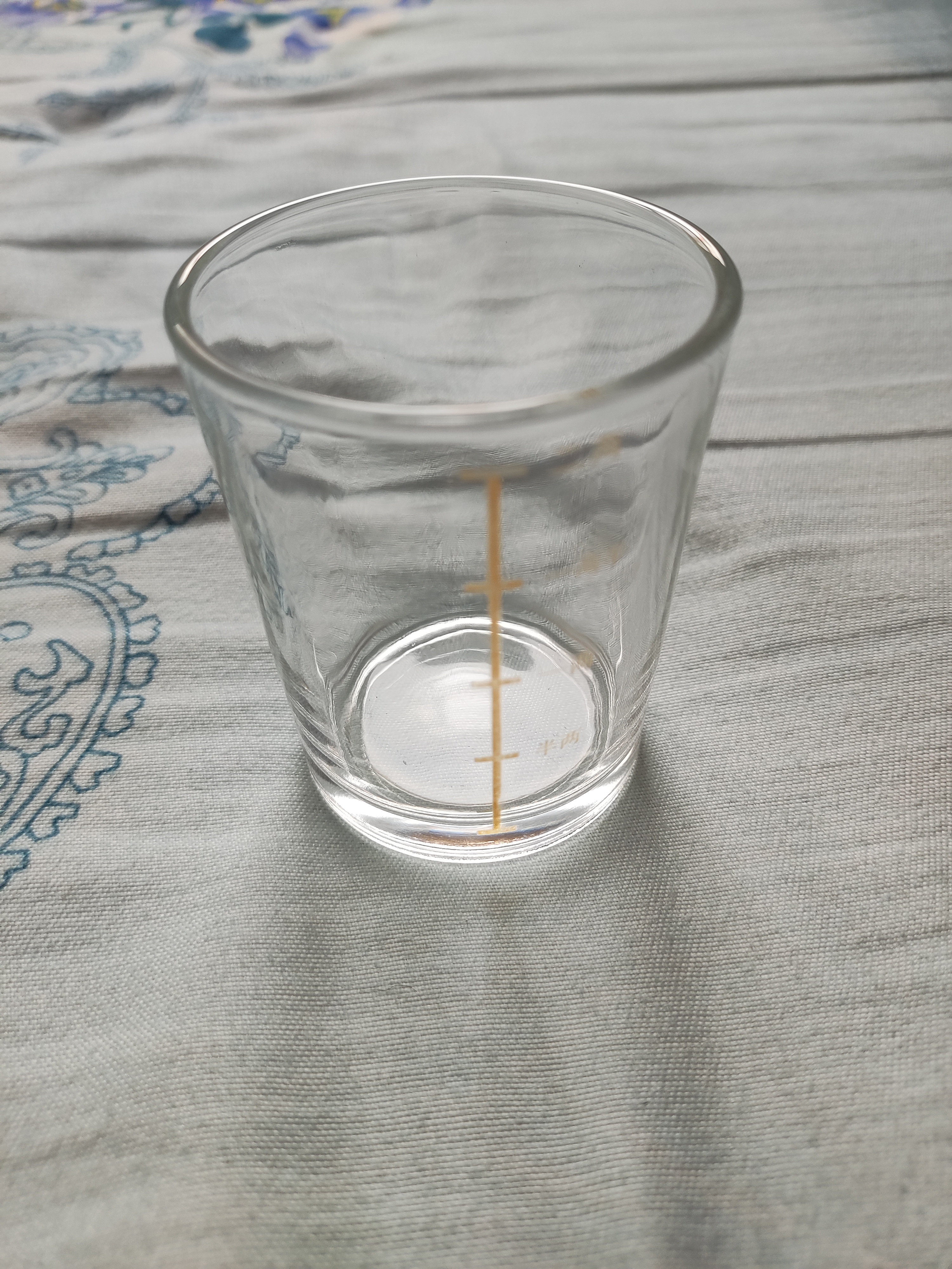 二两白酒杯描金带刻度家用高档酒具2两杯套装钢化玻璃杯啤酒杯子 2两刻度白酒杯(1只装) 实拍图