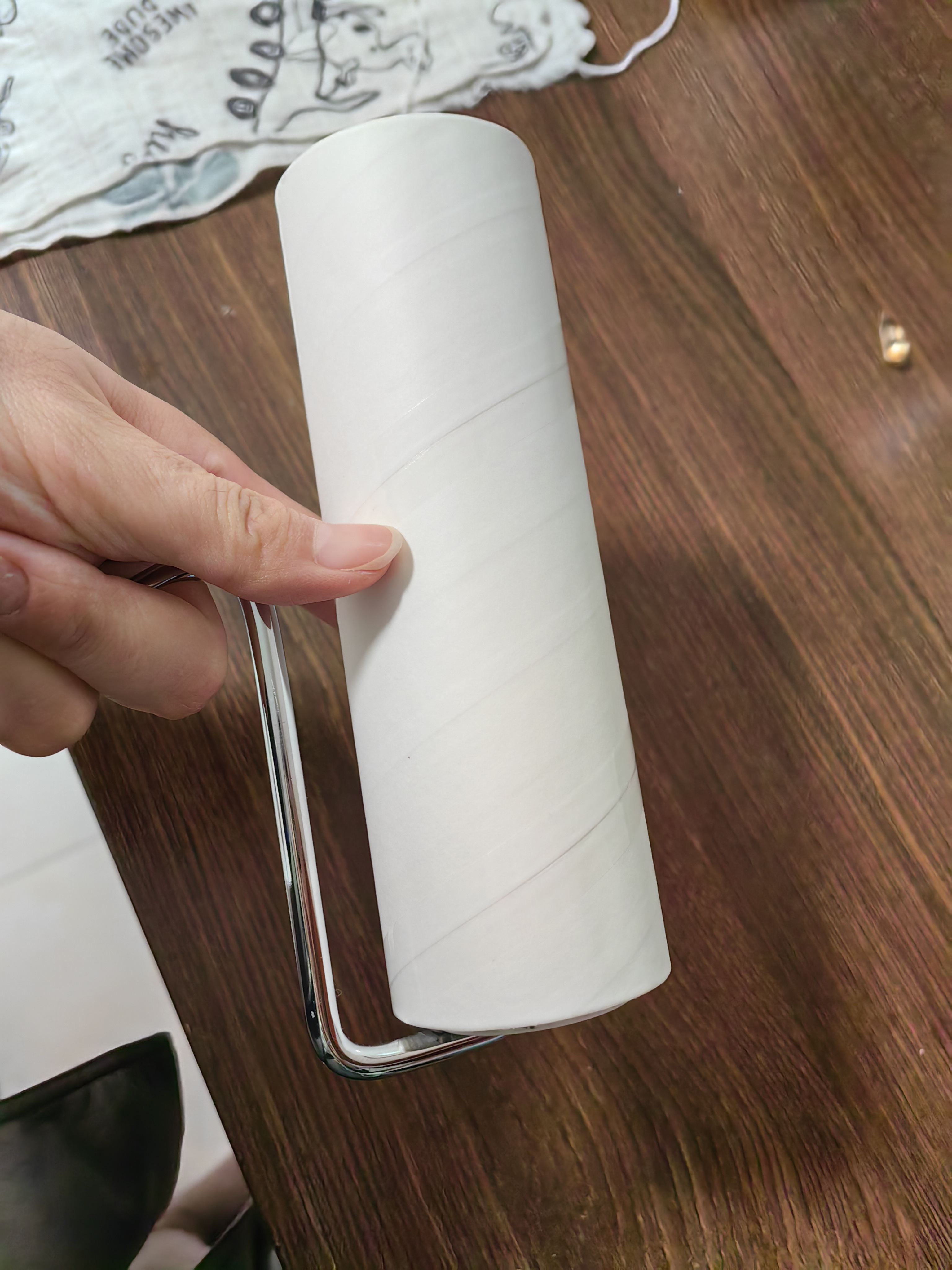 MUJI  扫除用品系列 地毯除尘滚轮/替换纸 滚筒mini粘毛器 地毯除尘滚轮替换纸 斜撕式 长16cm/90圈/3个组 实拍图