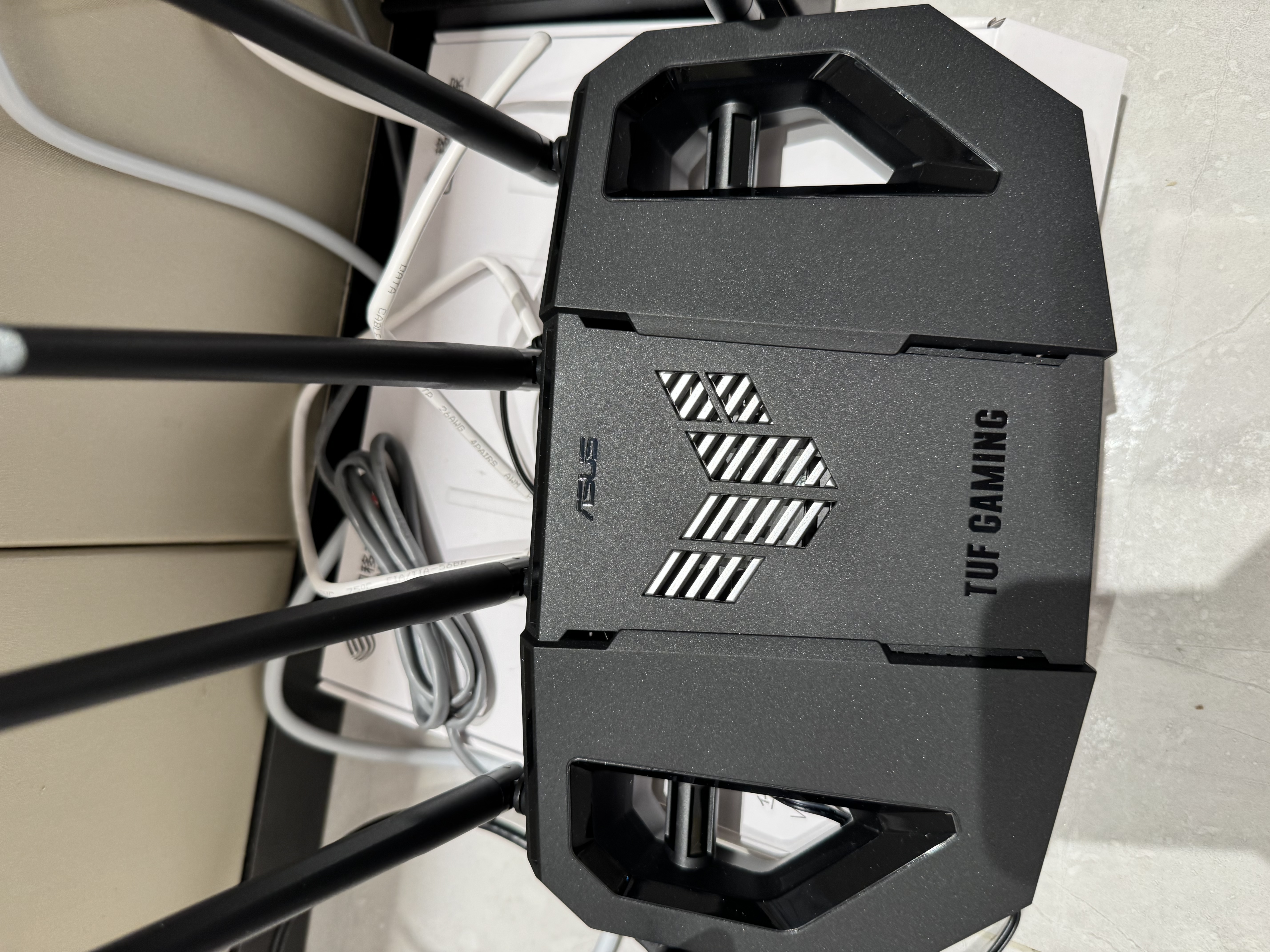 华硕（ASUS）TUF小旋风Pro电竞WiFi7路由器家用无线千兆穿墙王路由全屋WiFi7信号增强放大器 Aimesh随心组网 实拍图