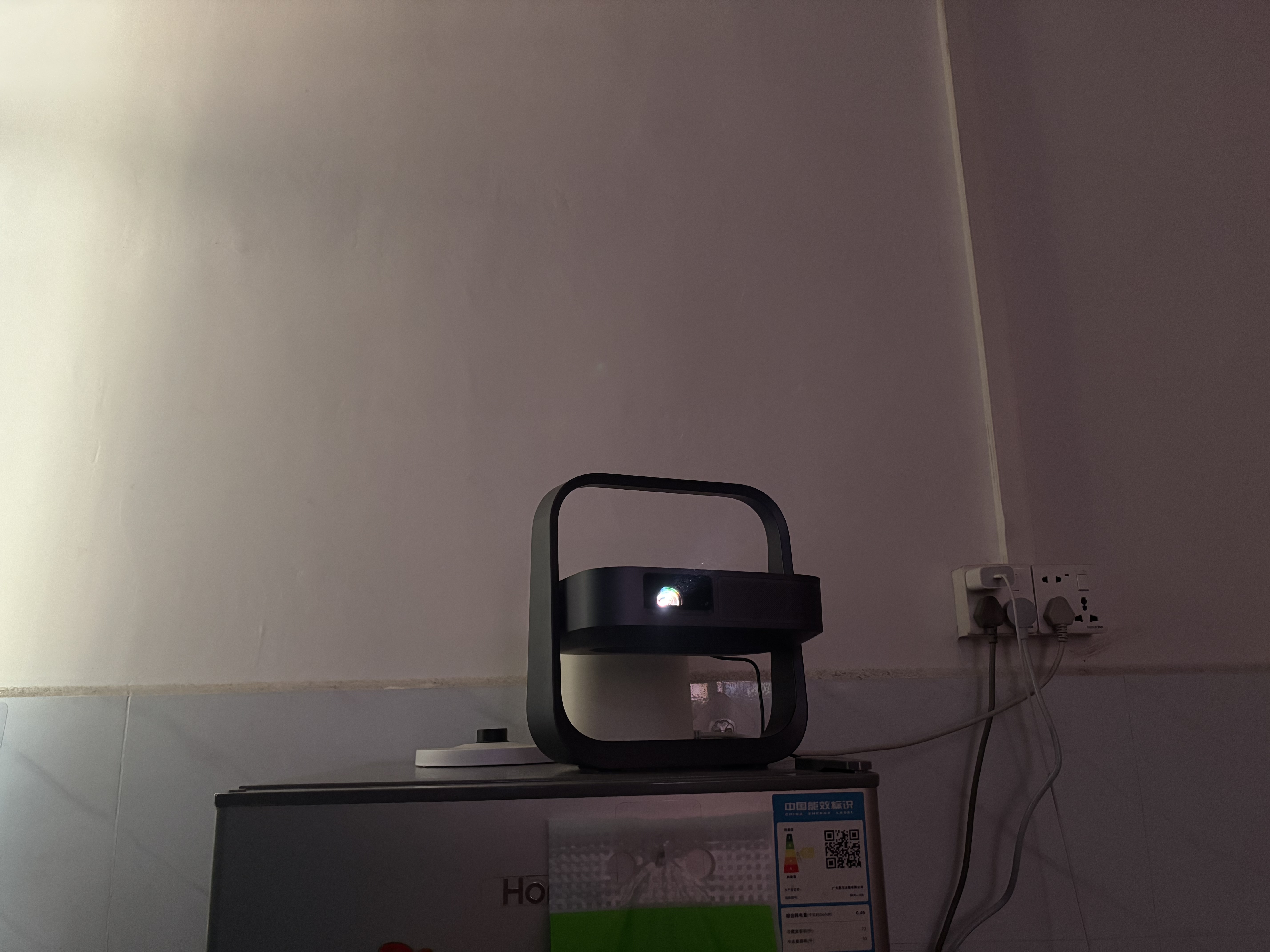 极米（XGIMI）Z6X Pro 三色激光旗舰版 1500CVIA 家用投影仪轻薄智能 一体式云台无线投屏  精致送礼 国家补贴 实拍图