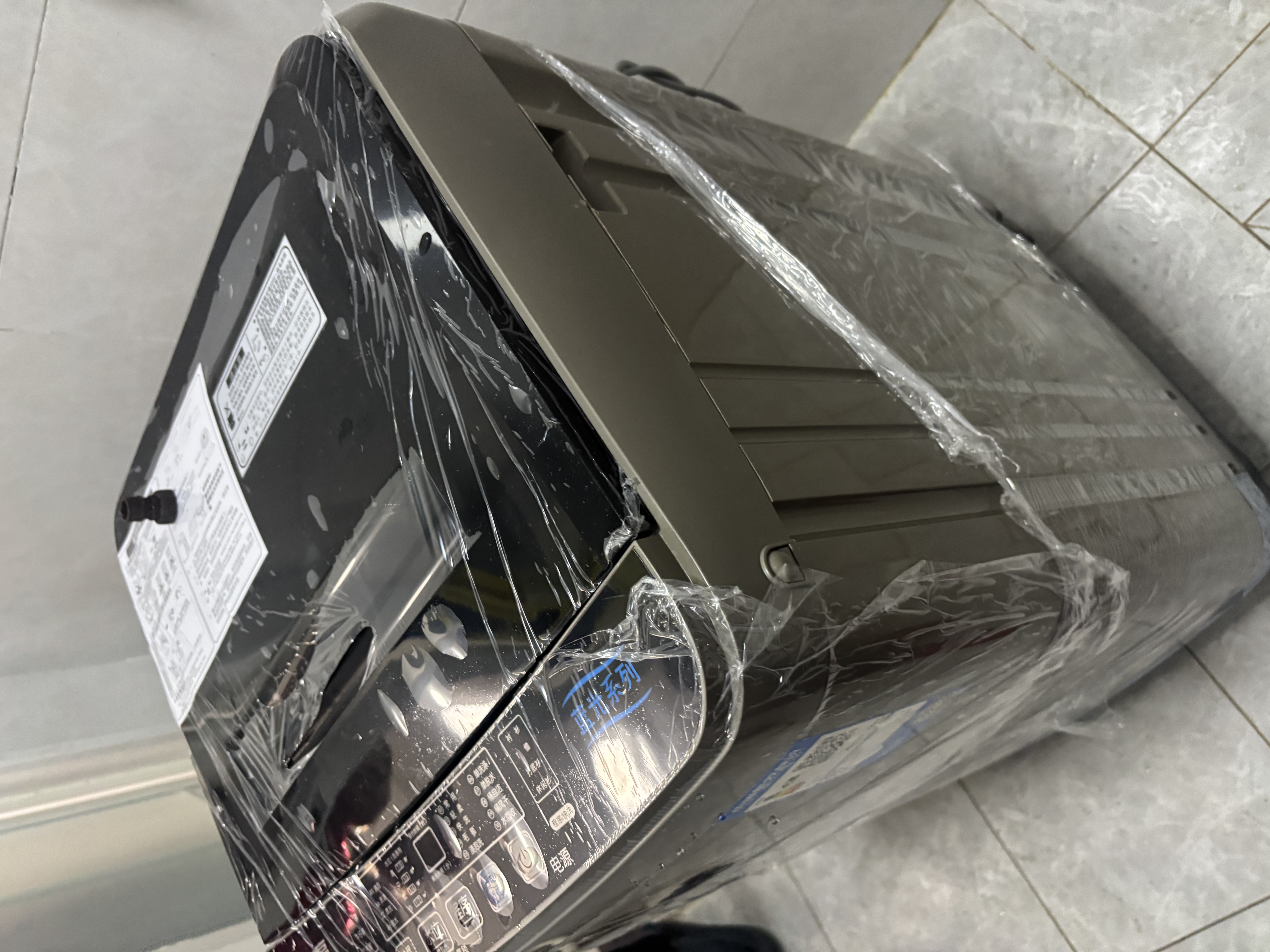志高（CHIGO）全自动洗衣机 家用小型波轮 洗脱一体机大容量 公寓宿舍出租房 咖啡金 波轮 14斤【蓝光洗护+风干洁桶+强电机】 实拍图