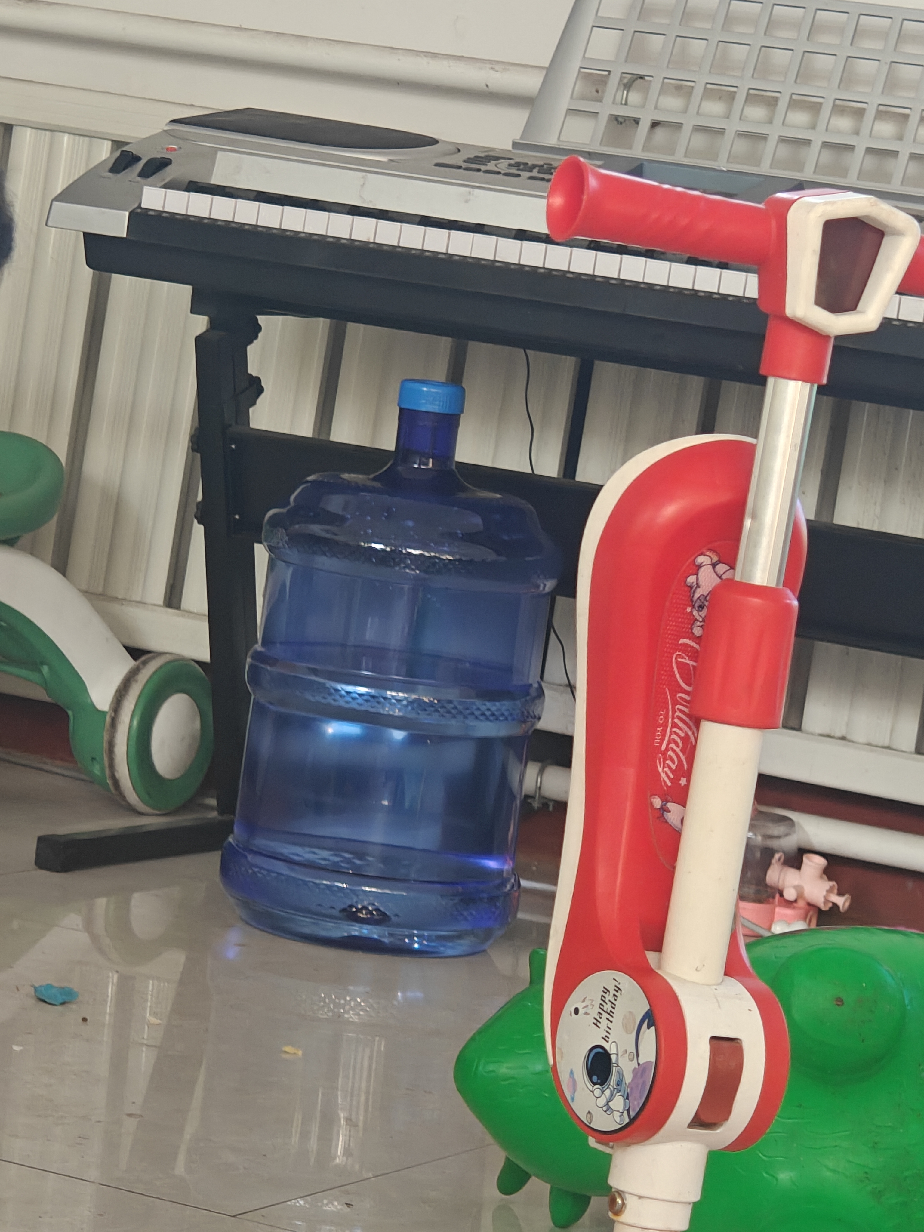 PET纯净水桶手提式家用饮水机桶矿泉水桶装水桶户外车载大容量 18升pet水桶加厚款无把手 实拍图