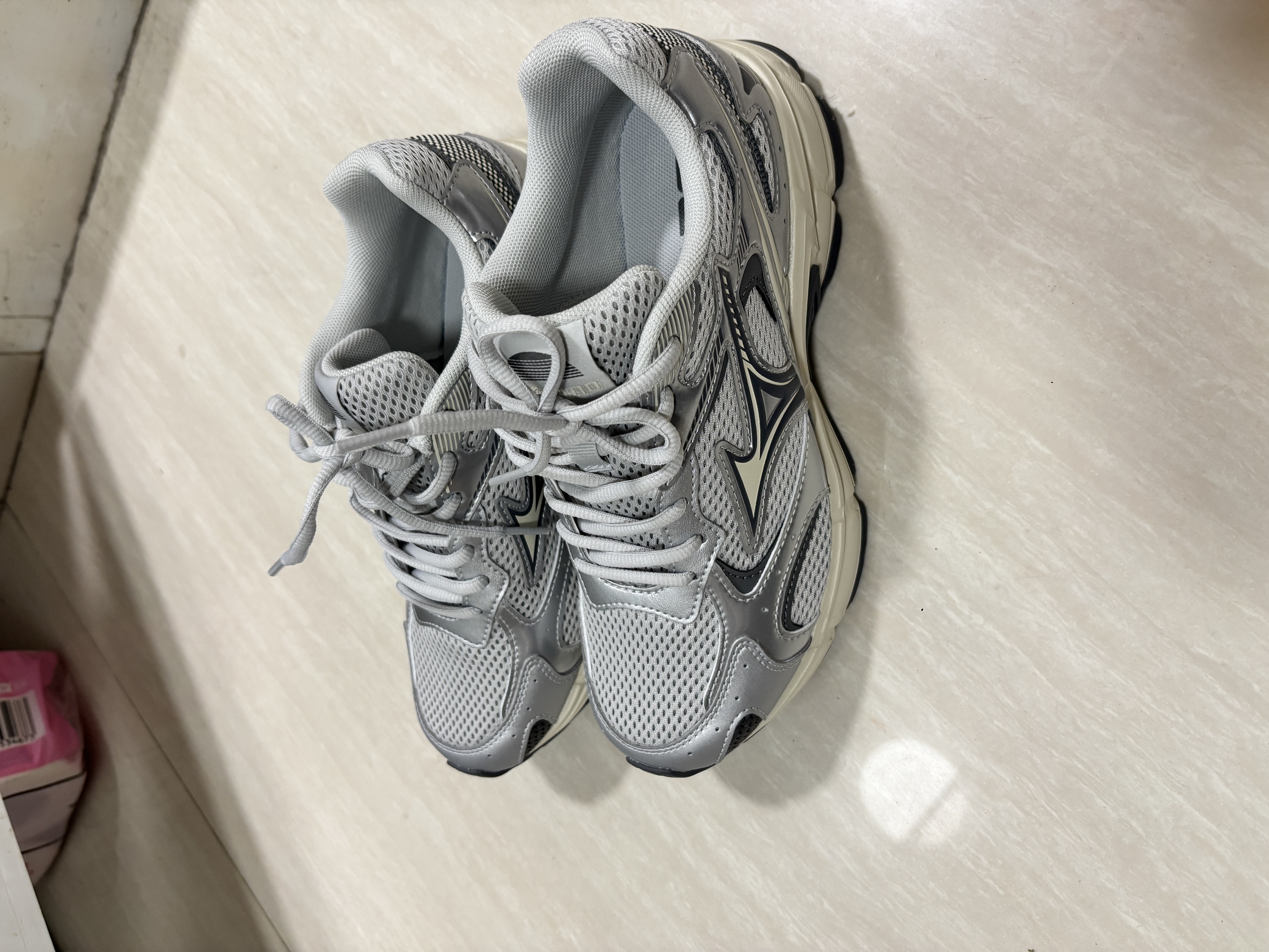 美津浓（MIZUNO）男女复古跑步运动鞋 缓震耐磨 多层次拼接 SPEED 2K 38.5码 实拍图
