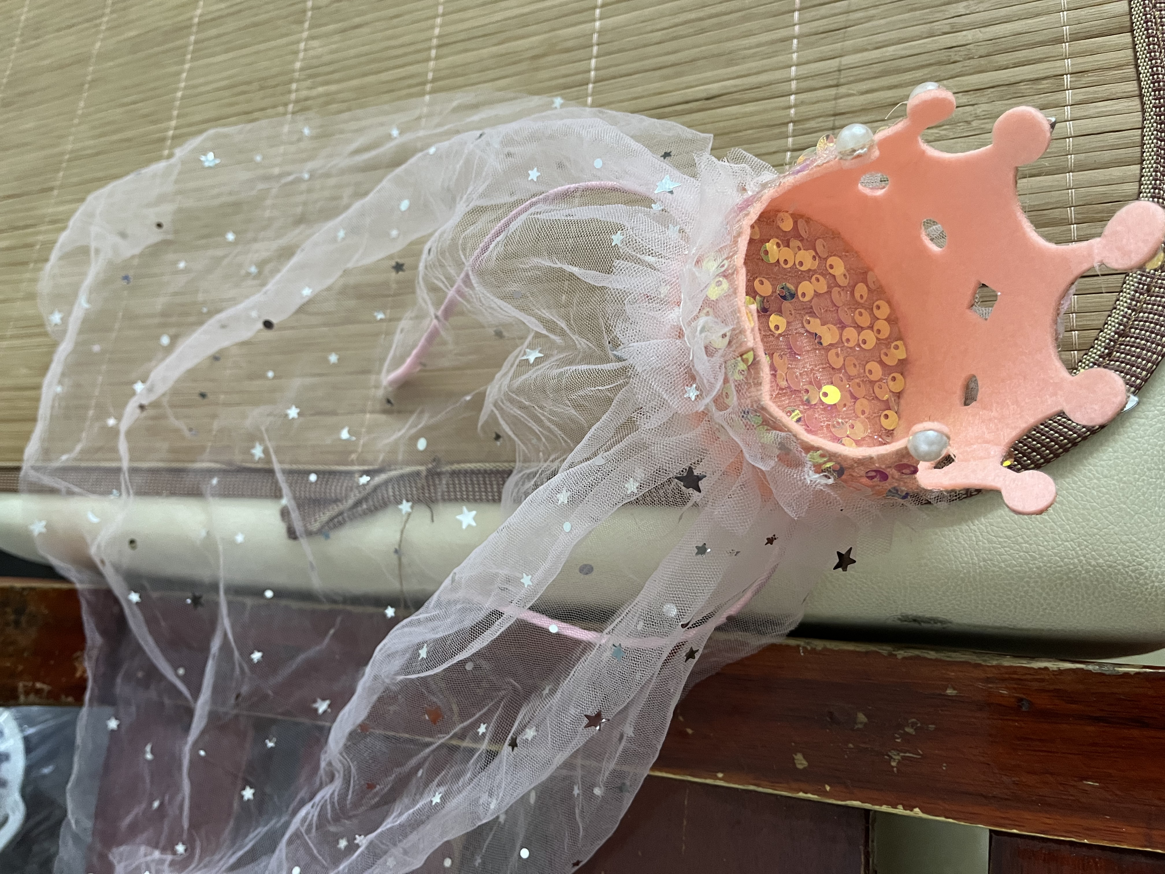 酷依宝女宝生日头饰闪亮高级感儿童头纱发箍可爱皇冠发卡女孩披纱发饰品 实拍图