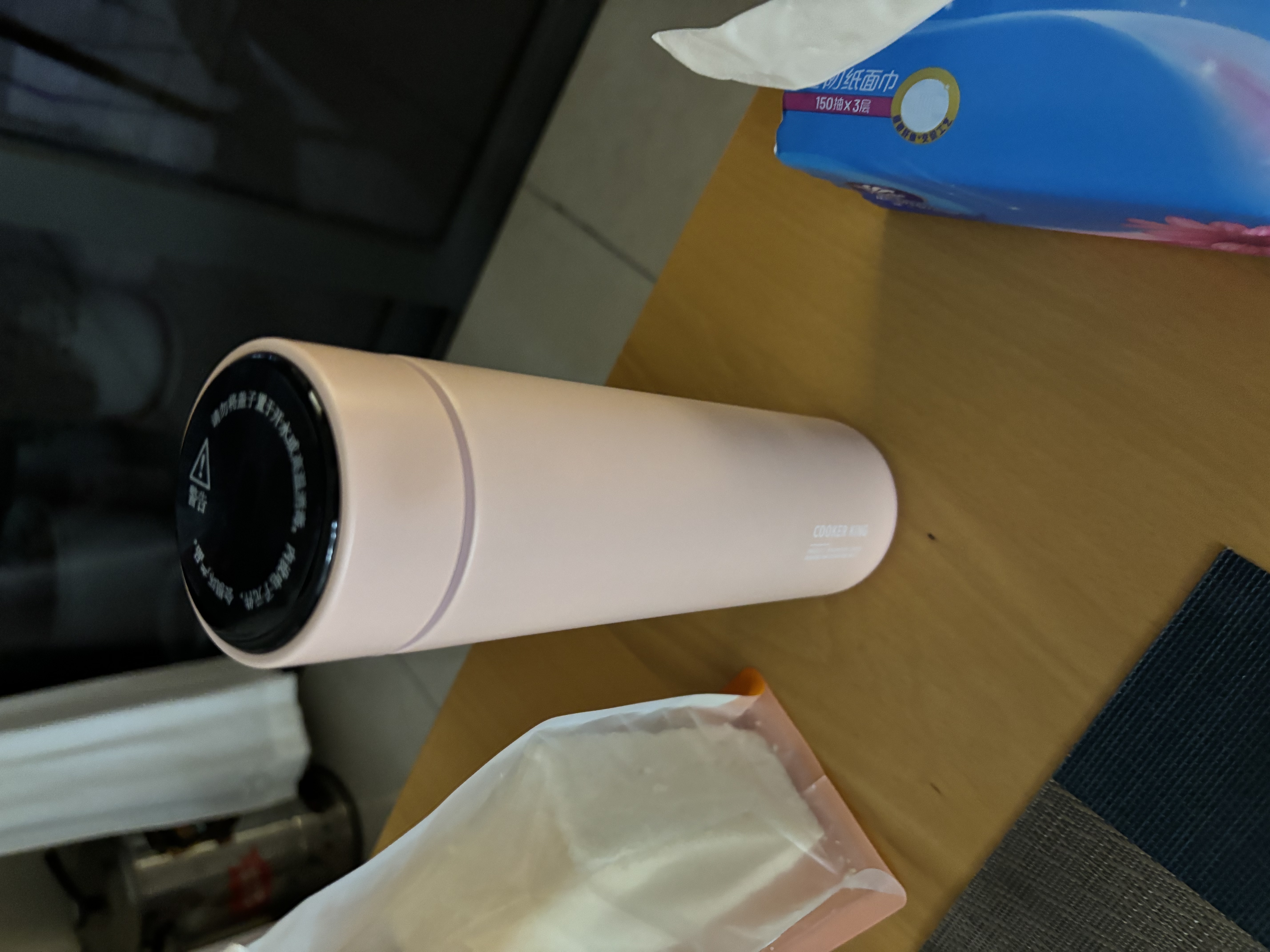 炊大皇保温杯 316L医用级不锈钢茶水分离商务便携智能保温杯 粉色 490ml 实拍图