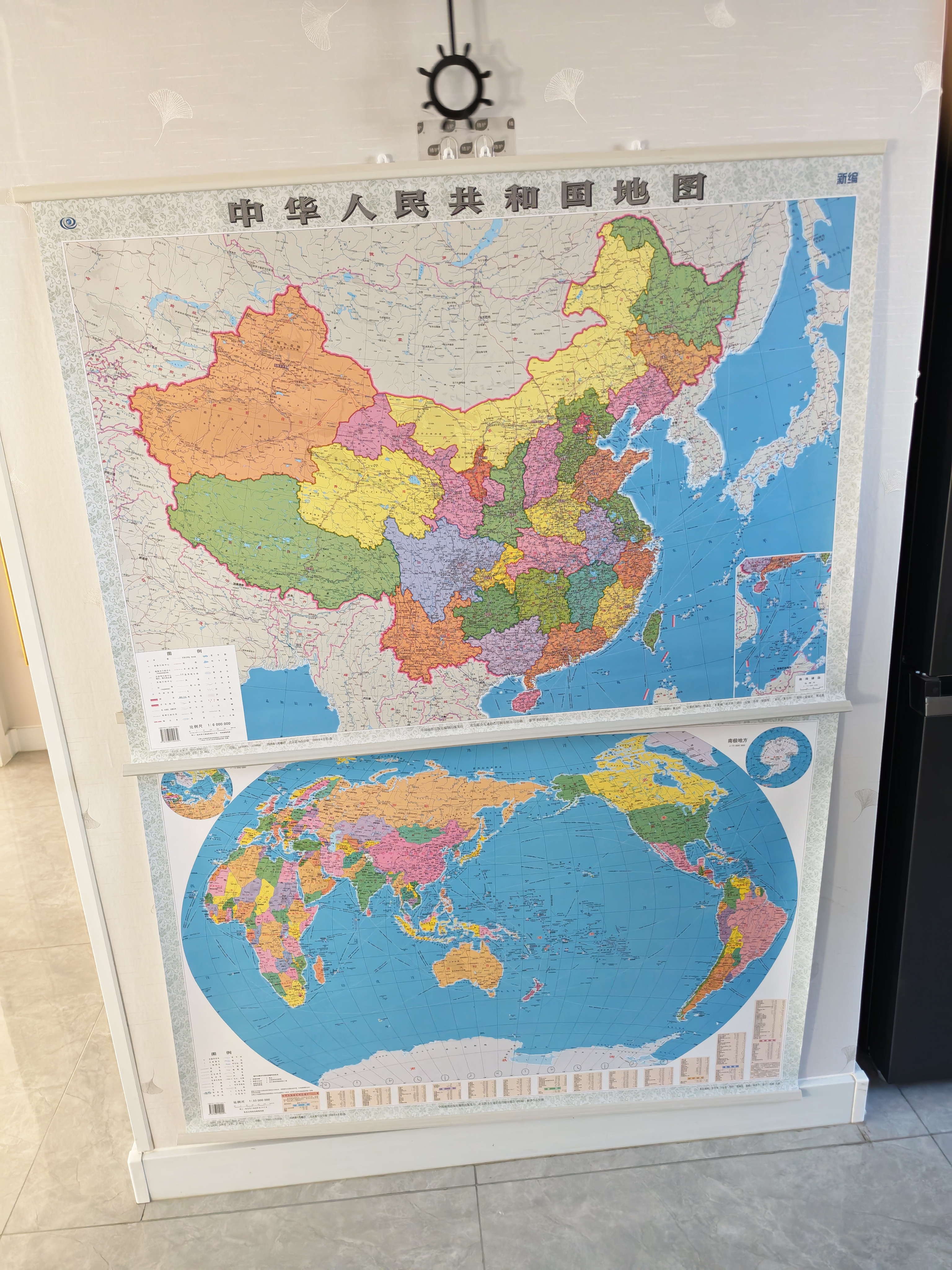 【2026】中国地图+世界地图挂图 约1.1米*0.8米 2张高清防水标准政区图 学生地图 地理学习 办公家用装饰 无拼缝新版墙贴挂画挂图 实拍图