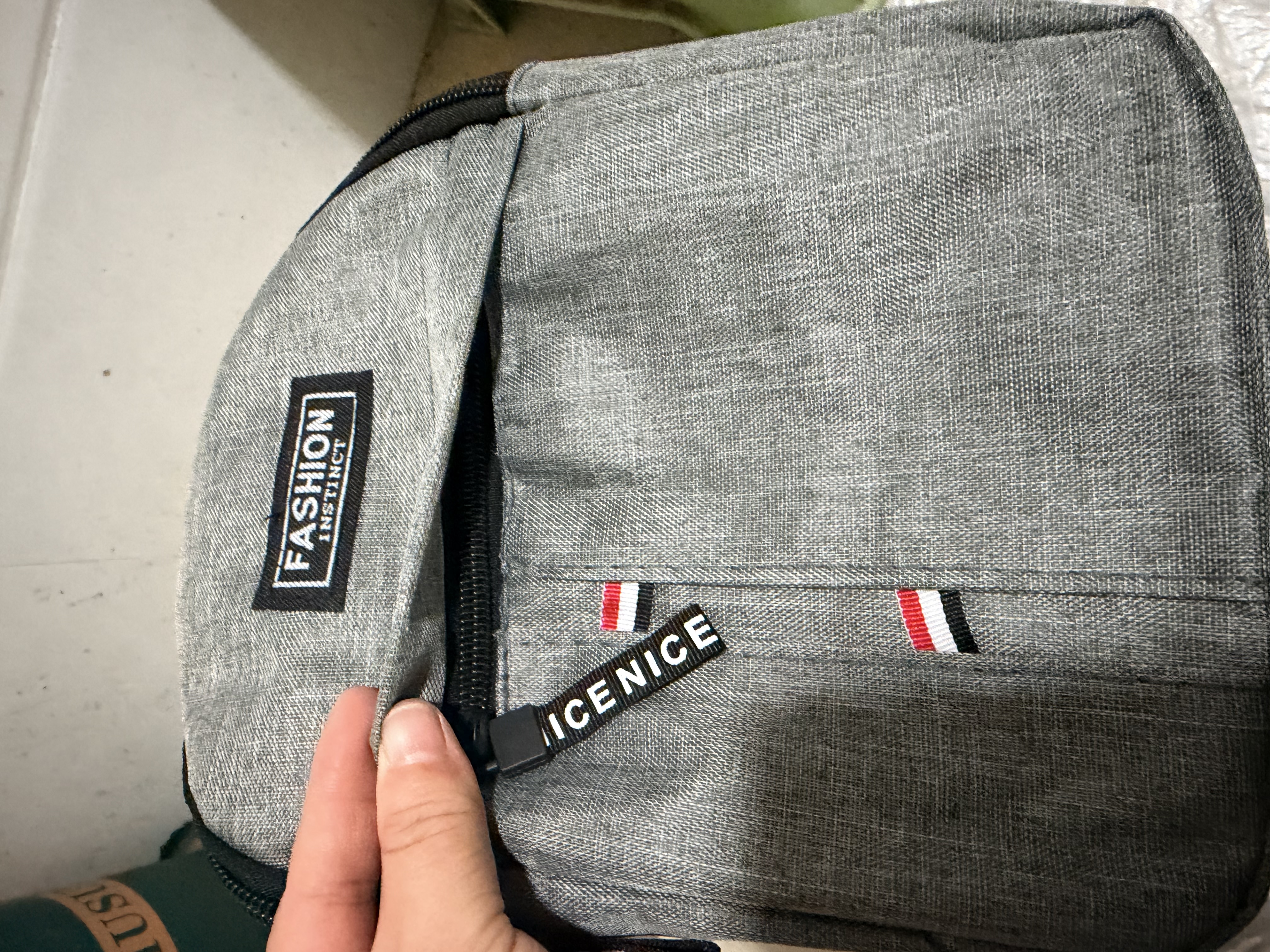Chest bag男士时尚休闲胸包简约单肩包便捷轻便胸前包潮流斜挎包 灰 色单层 实拍图