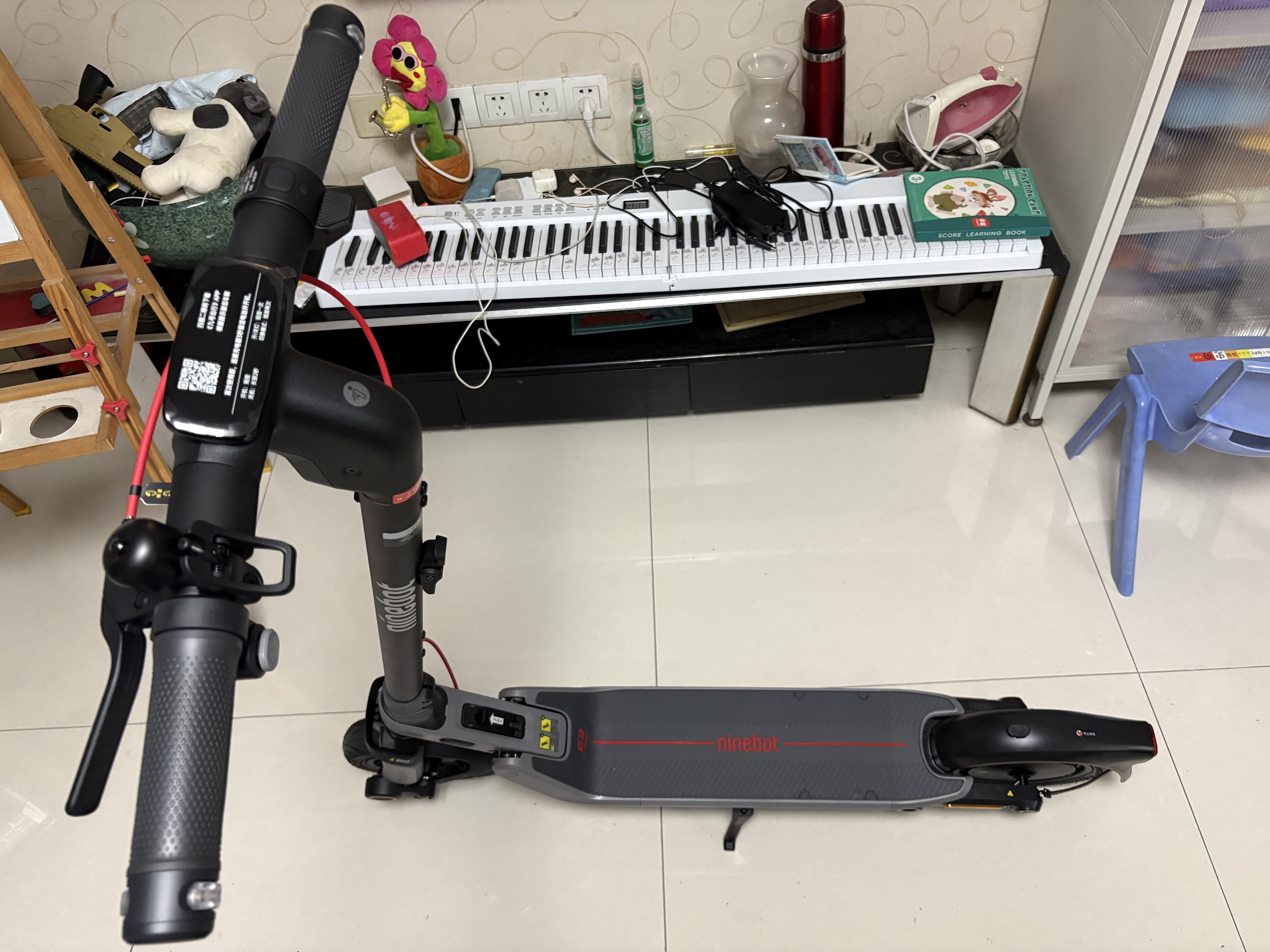 九号（Ninebot）电动滑板车成年人两轮代步折叠便携式智能减震避震防滑稳定全新第三代滑板车E3Pro+箱包座椅套装 实拍图