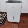 美的（Midea）除湿机/抽湿机12升/天 自营家用20㎡轻音小型回南天客厅卧室内防潮专用干衣吸湿器CF12BD/N7-DO 实拍图